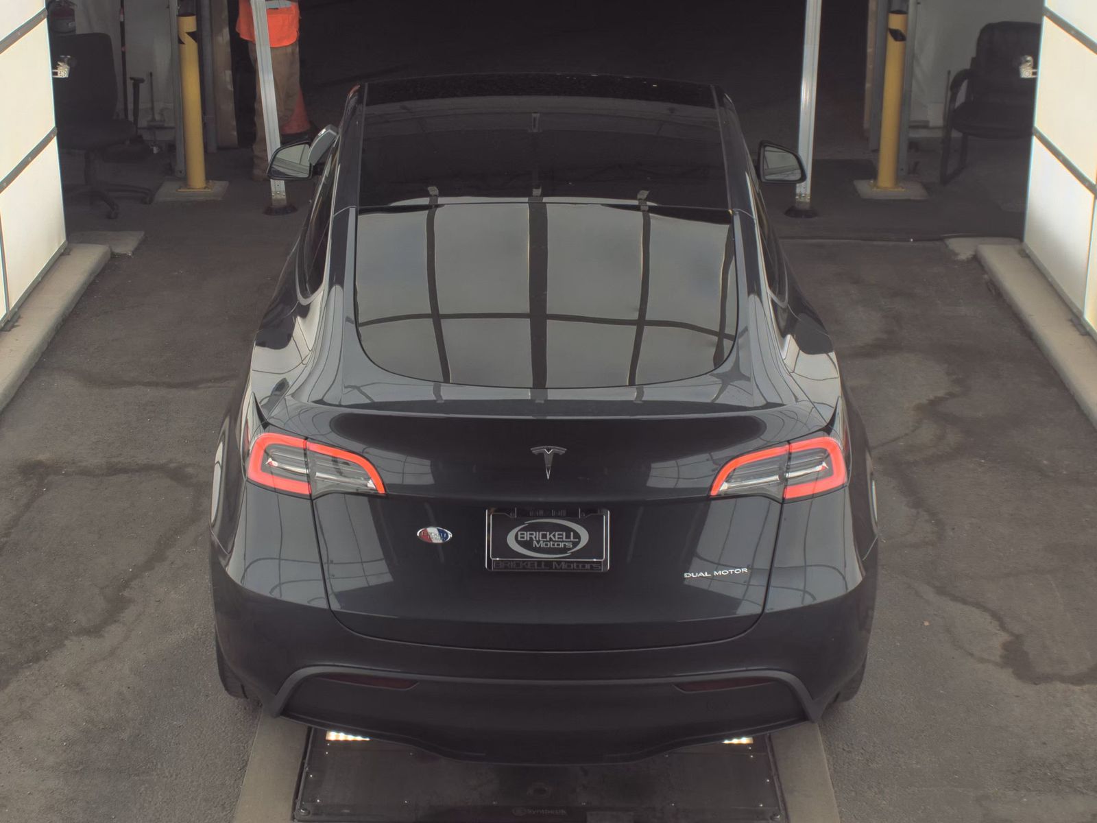TESLA MODEL Y - 7