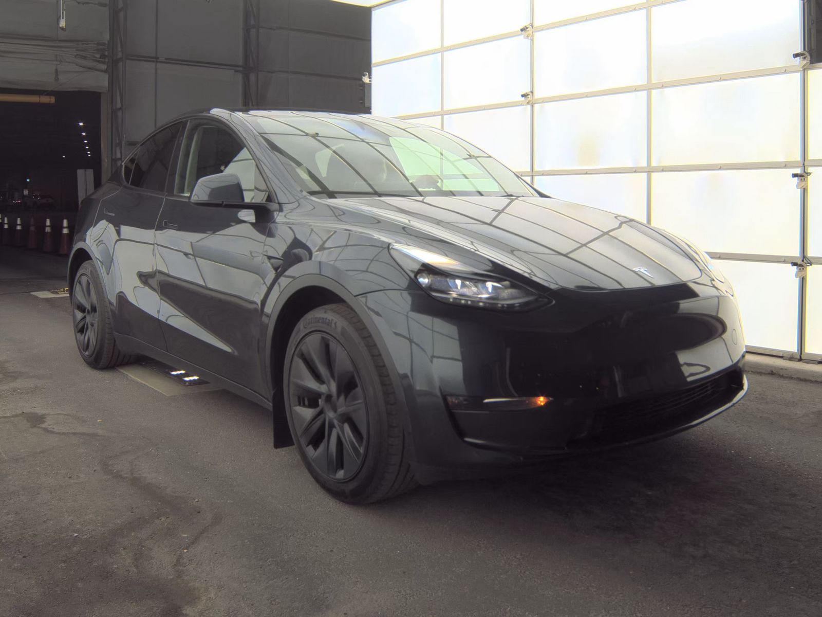 TESLA MODEL Y - 5
