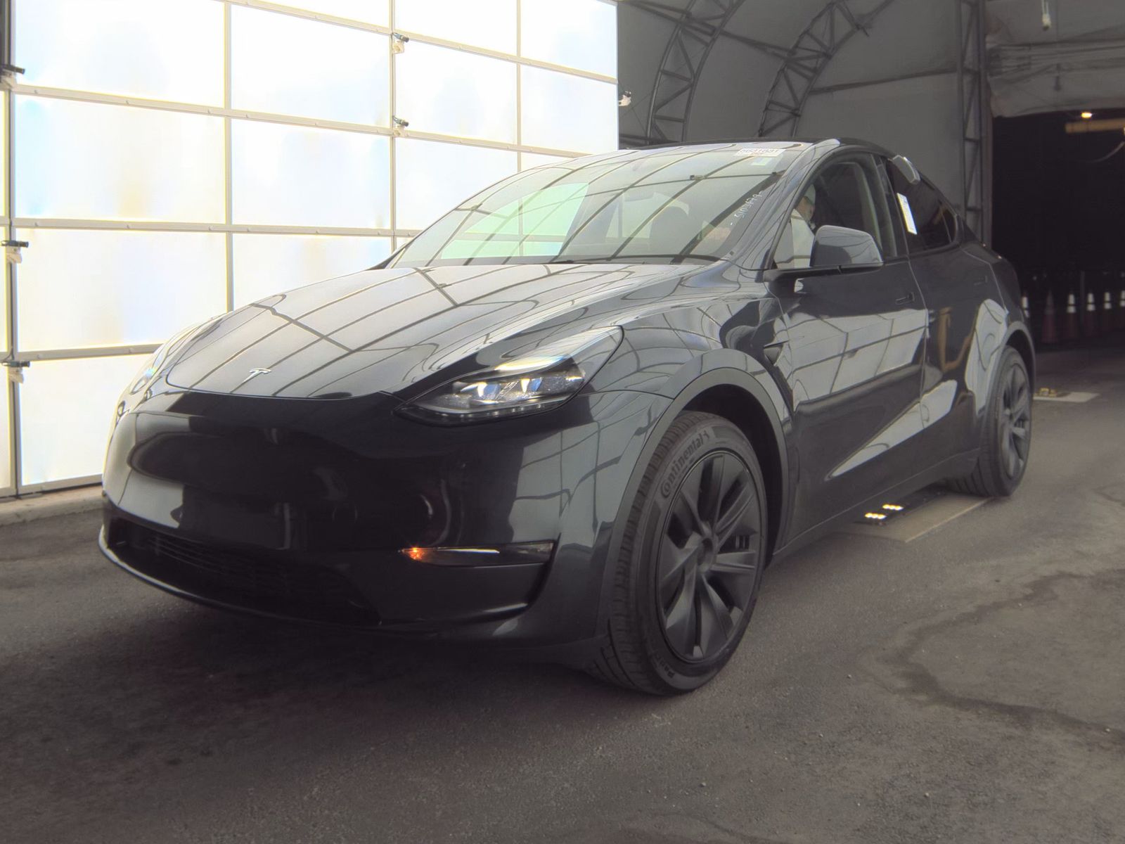 TESLA MODEL Y - 1
