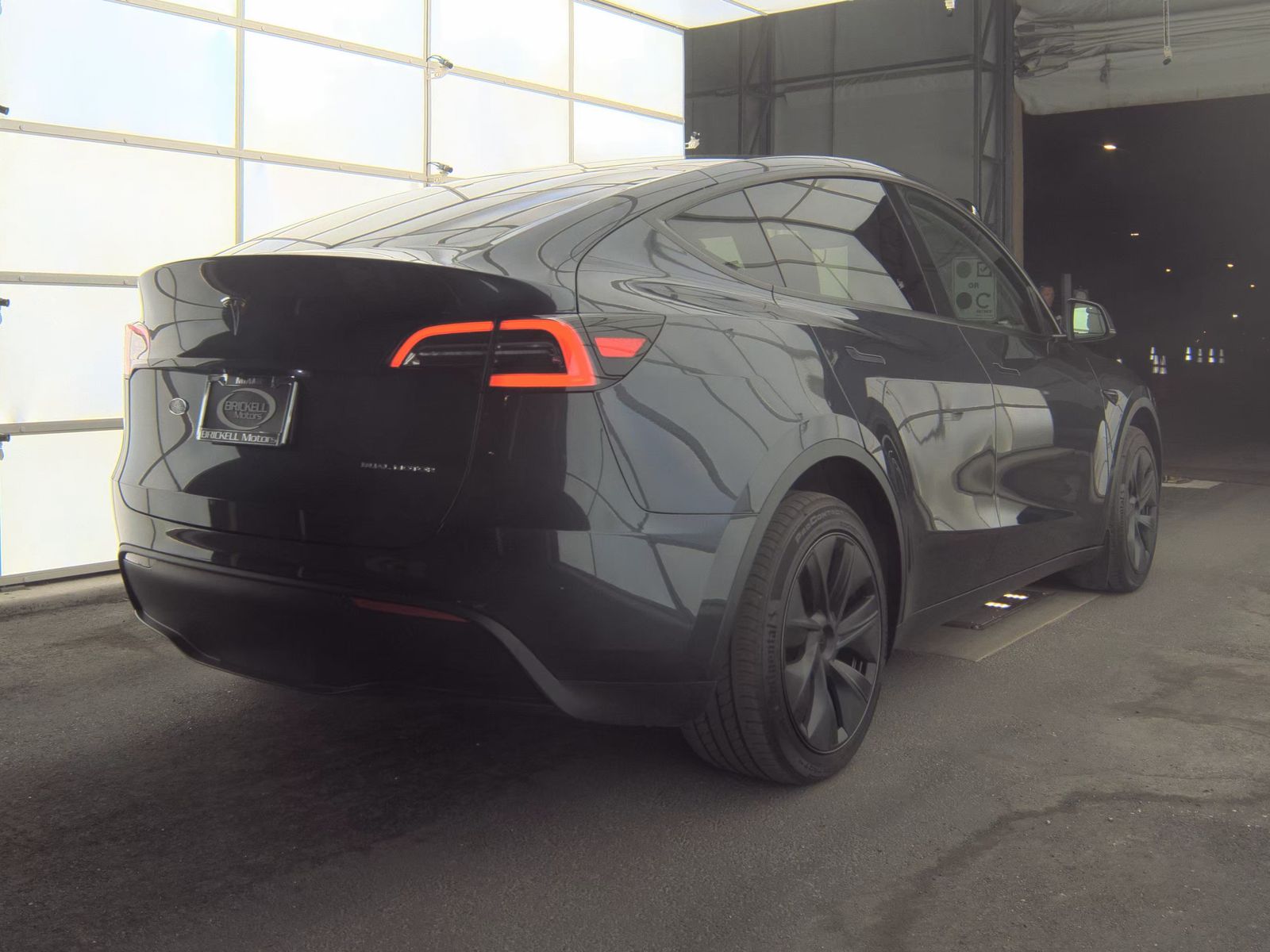 TESLA MODEL Y - 6