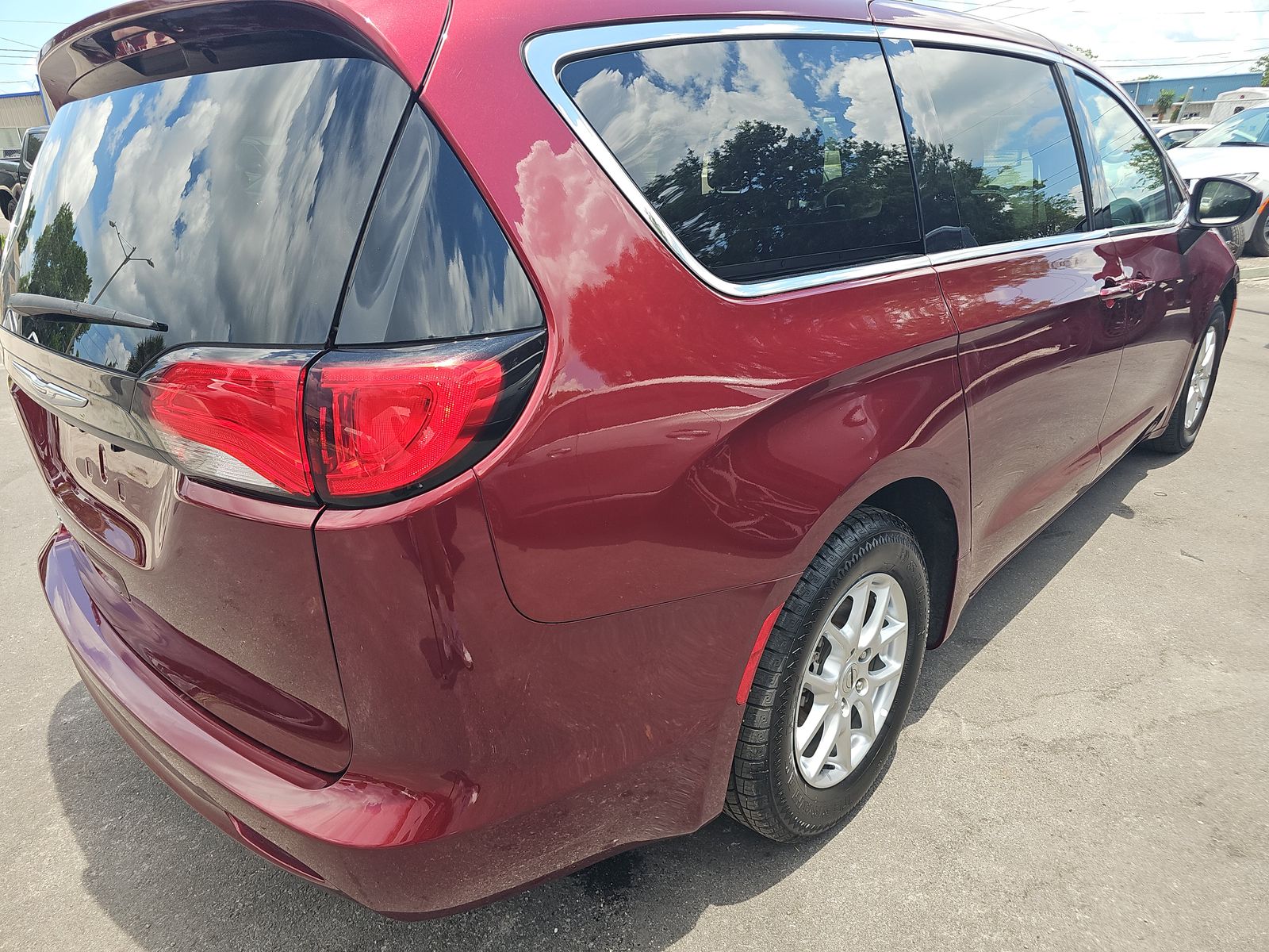 CHRYSLER VOYAGER - 5
