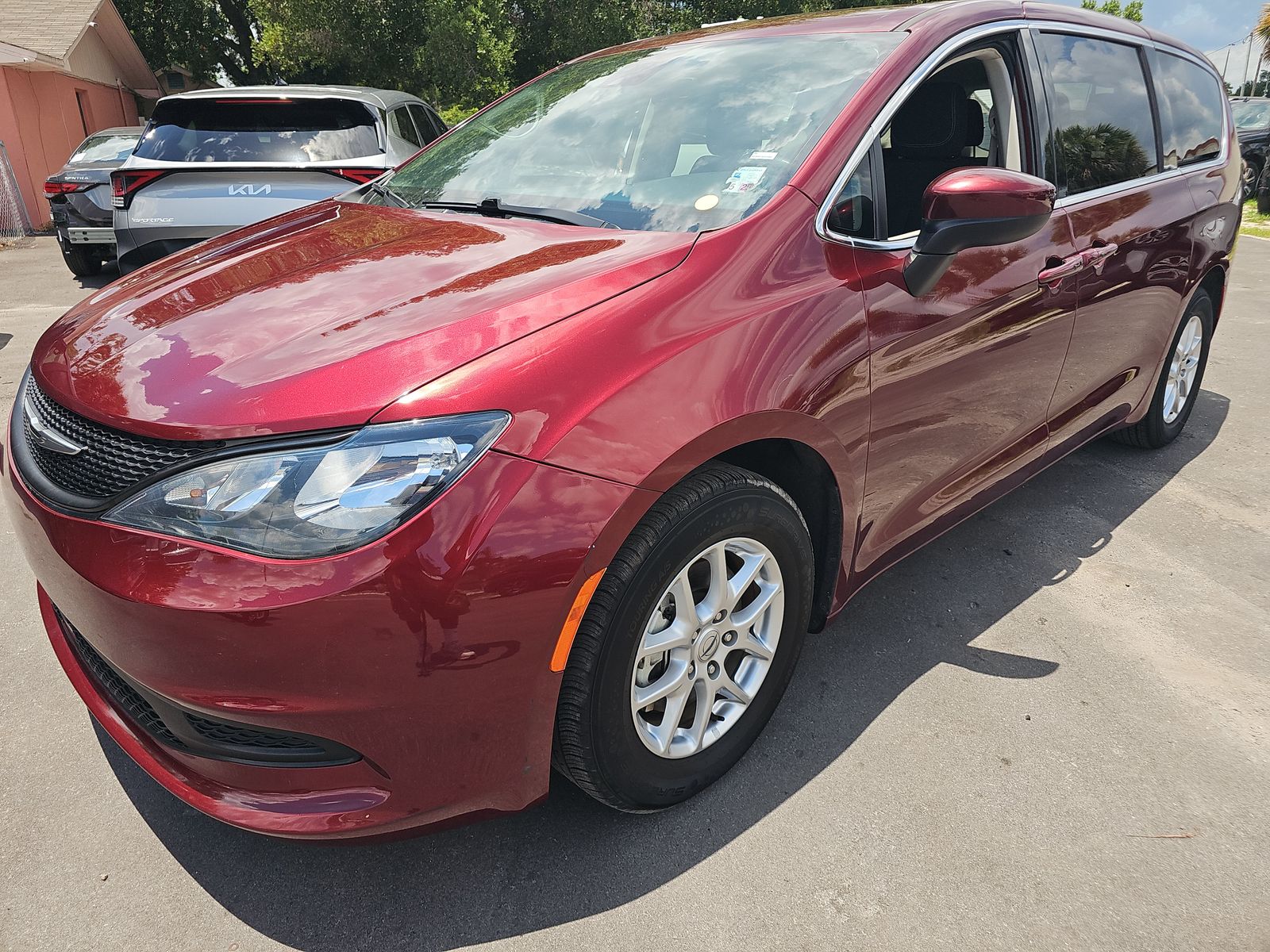 CHRYSLER VOYAGER - 1