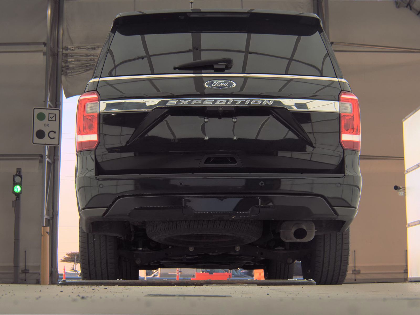 FORD EXPEDITION - 8
