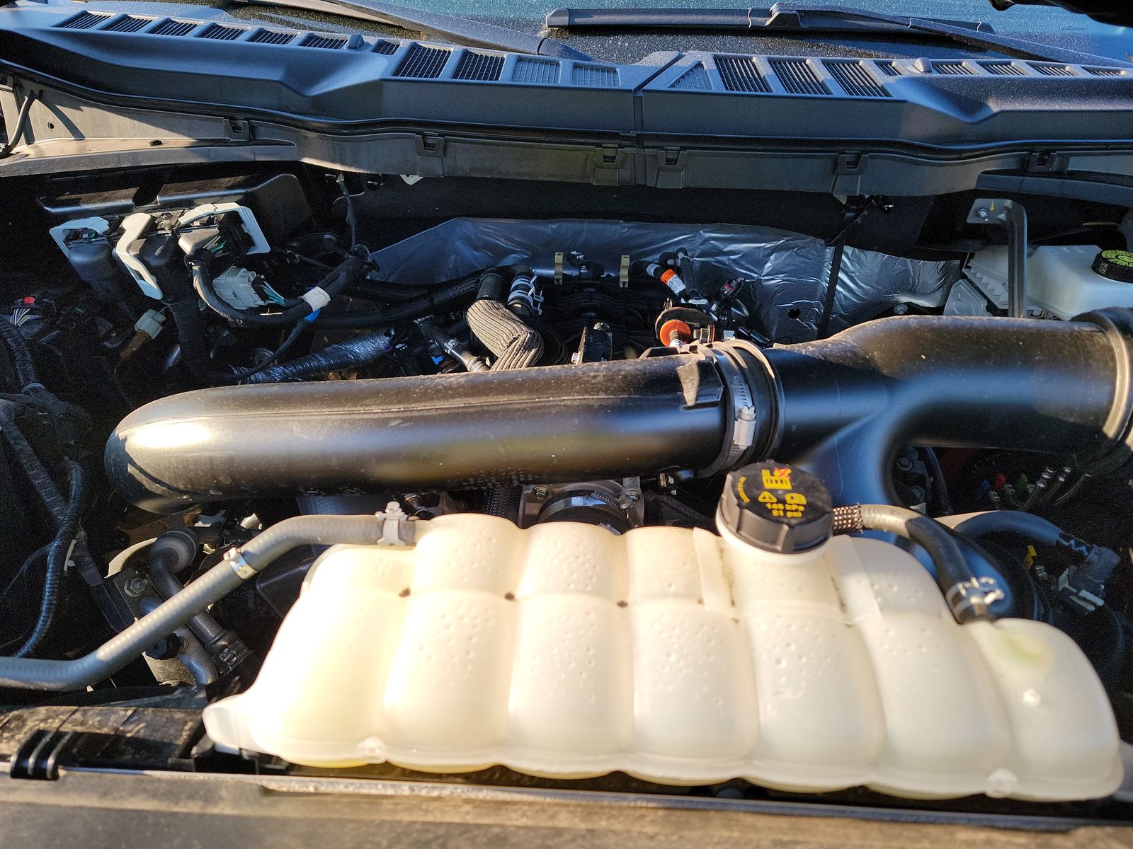 2025 Ford F-150 Lariat AWD
