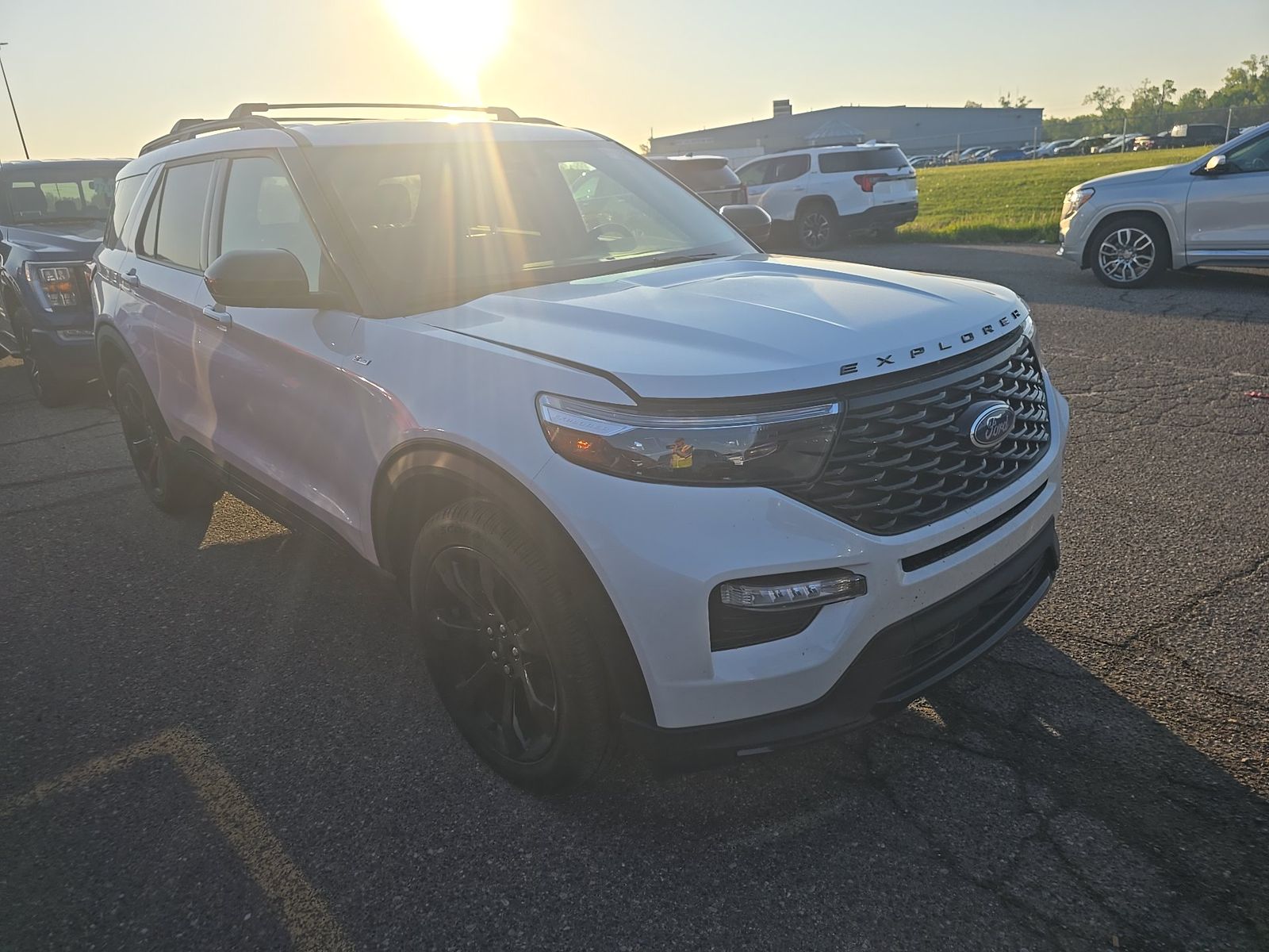 FORD EXPLORER - 4