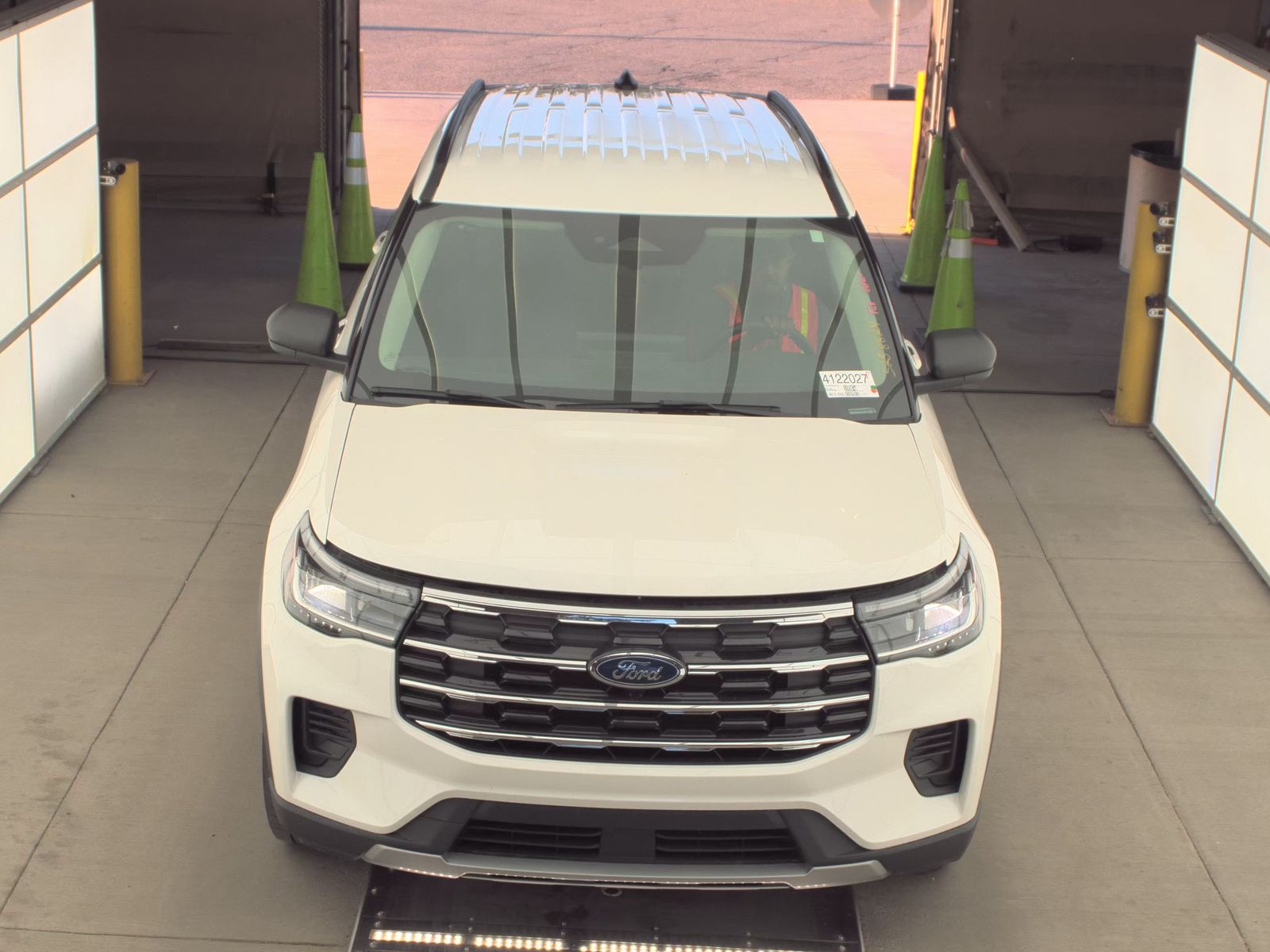 FORD EXPLORER - 3