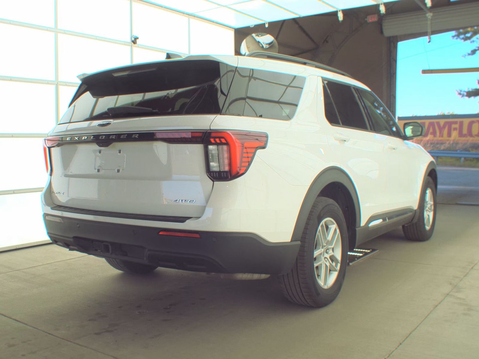 FORD EXPLORER - 6