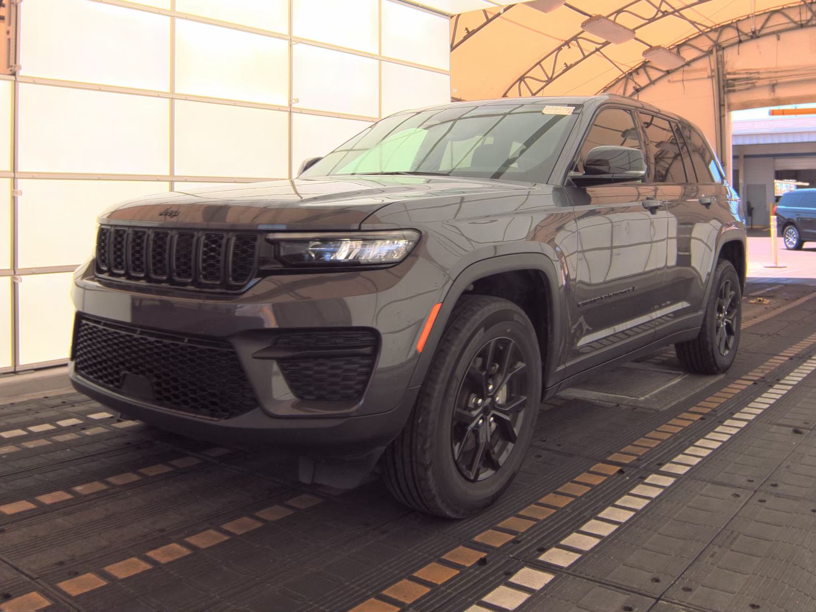2024 Jeep Grand Cherokee Altitude RWD