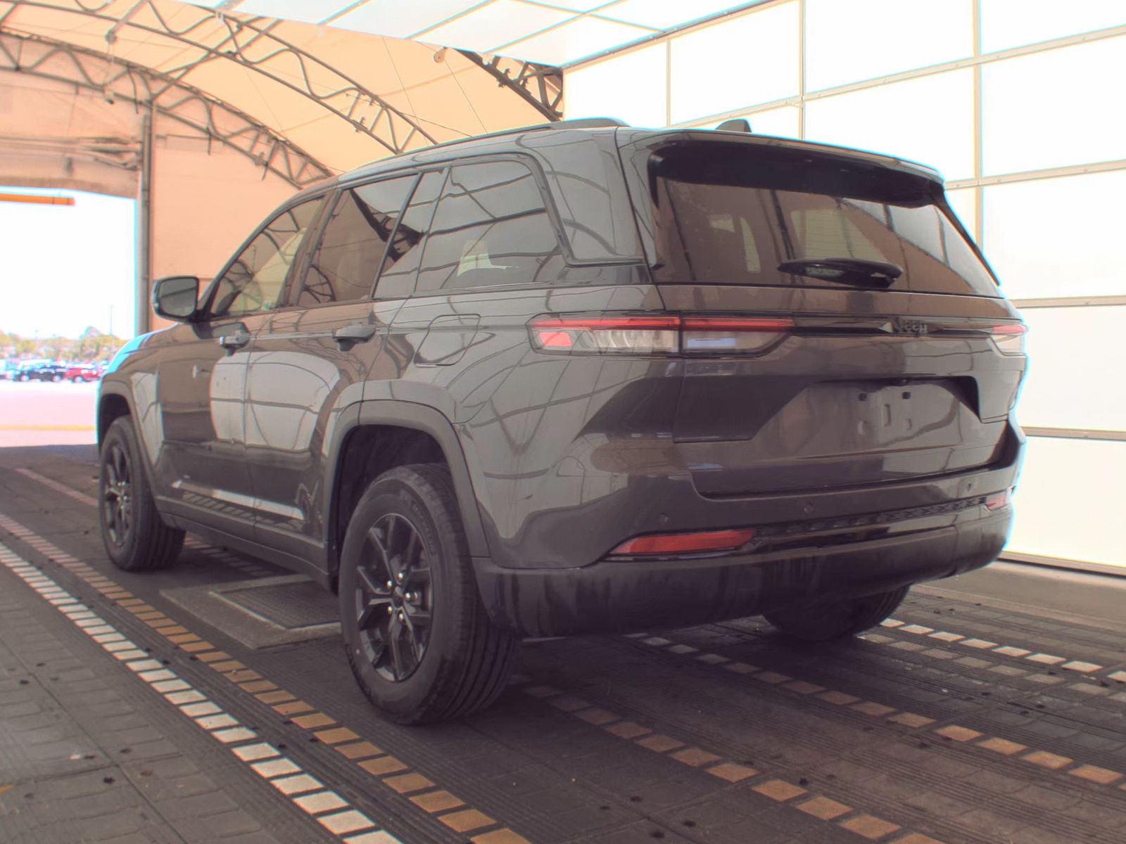 2024 Jeep Grand Cherokee Altitude RWD