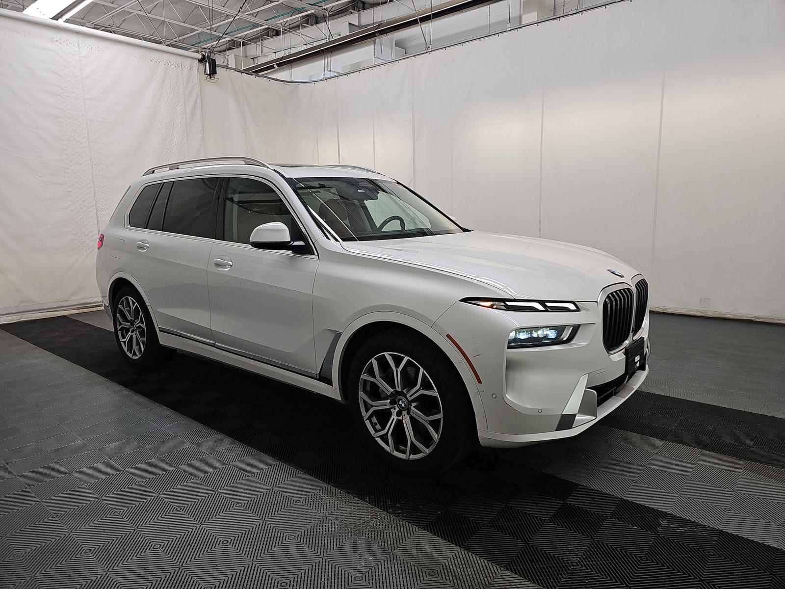 2023 BMW X7 xDrive40i AWD