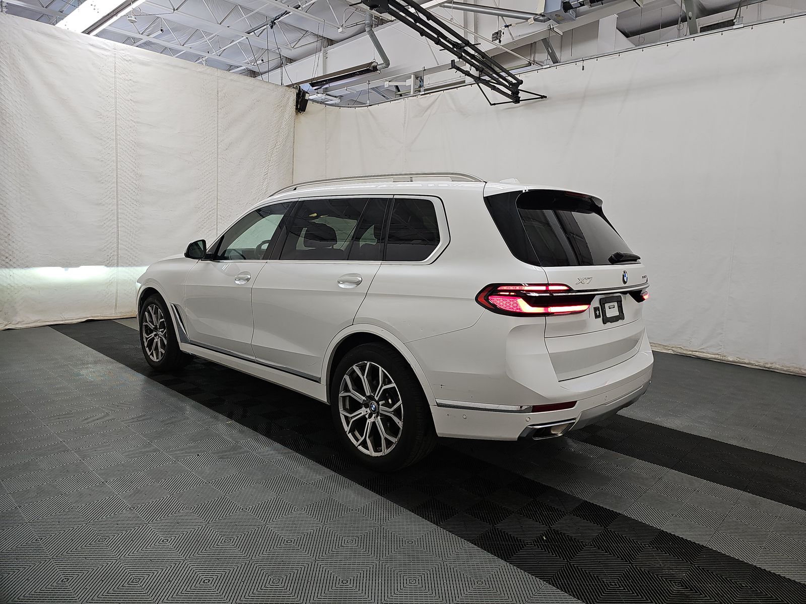 2023 BMW X7 xDrive40i AWD