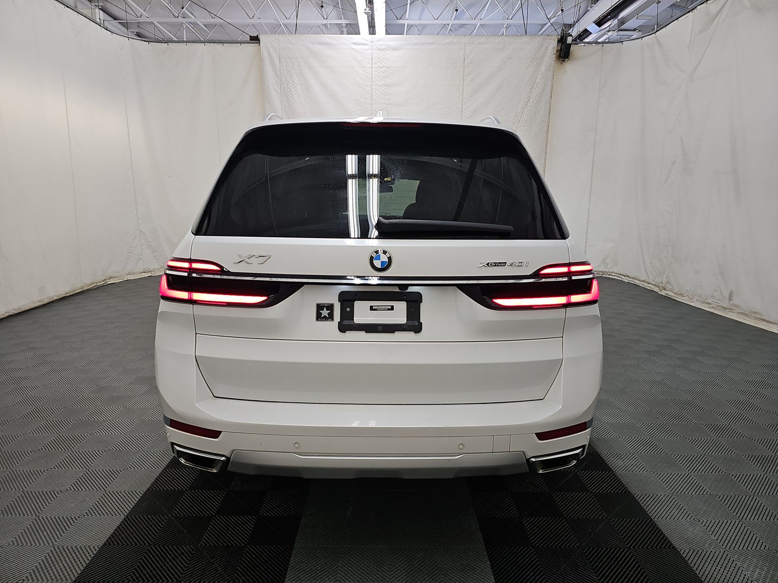2023 BMW X7 xDrive40i AWD