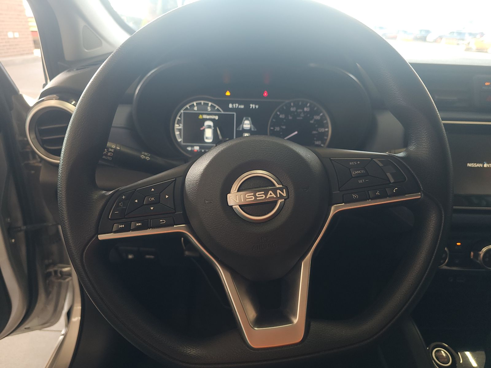 NISSAN VERSA - 8