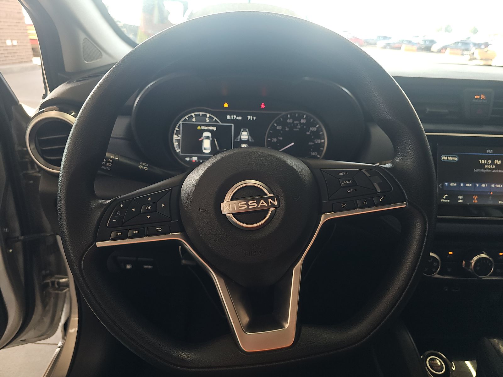 NISSAN VERSA - 10