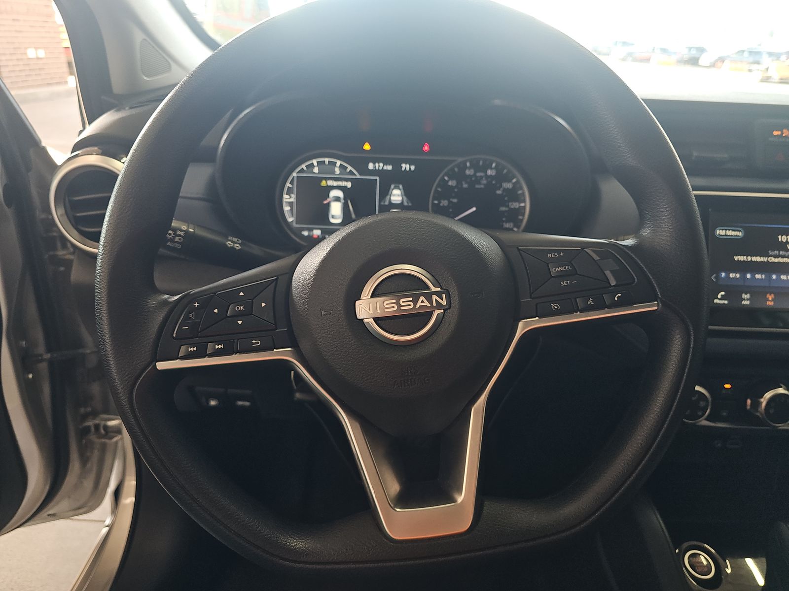 NISSAN VERSA - 9
