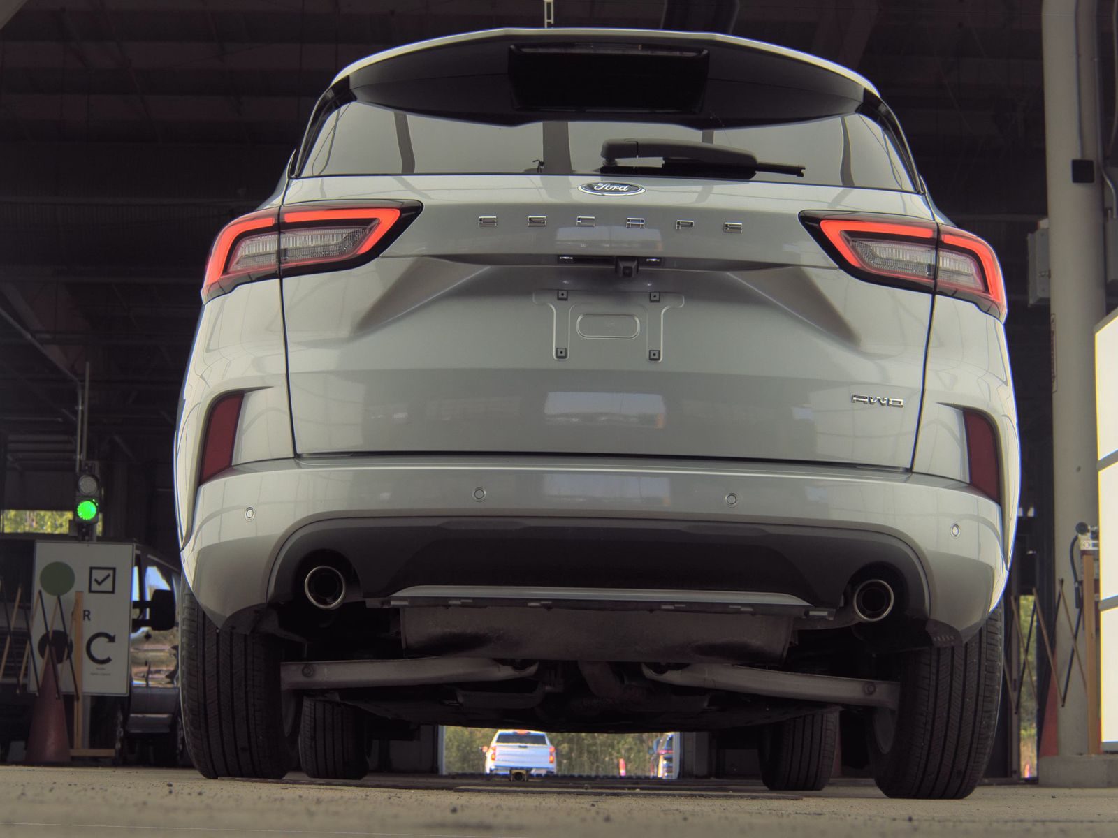 FORD ESCAPE - 8