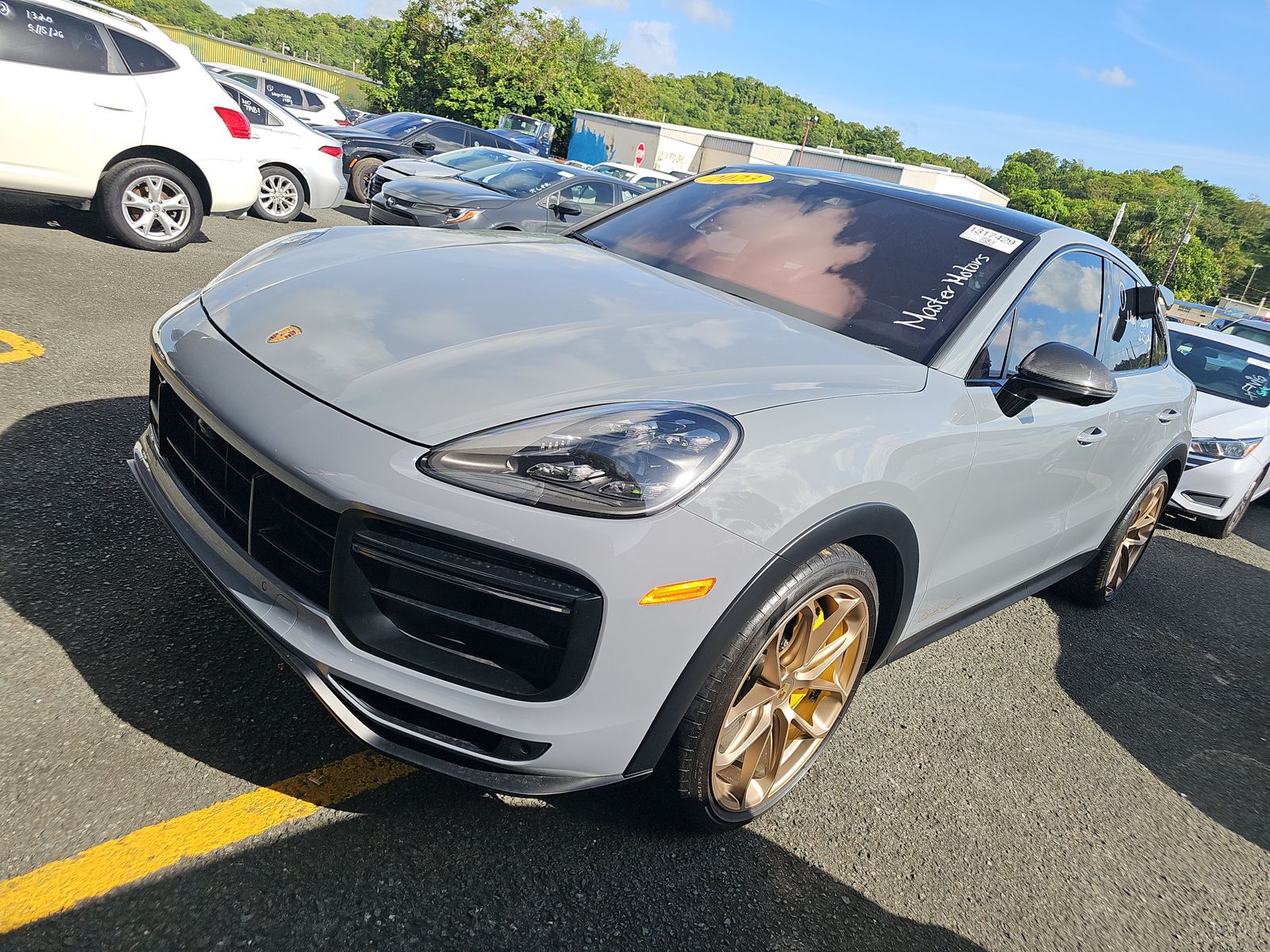 PORSCHE CAYENNE - 1
