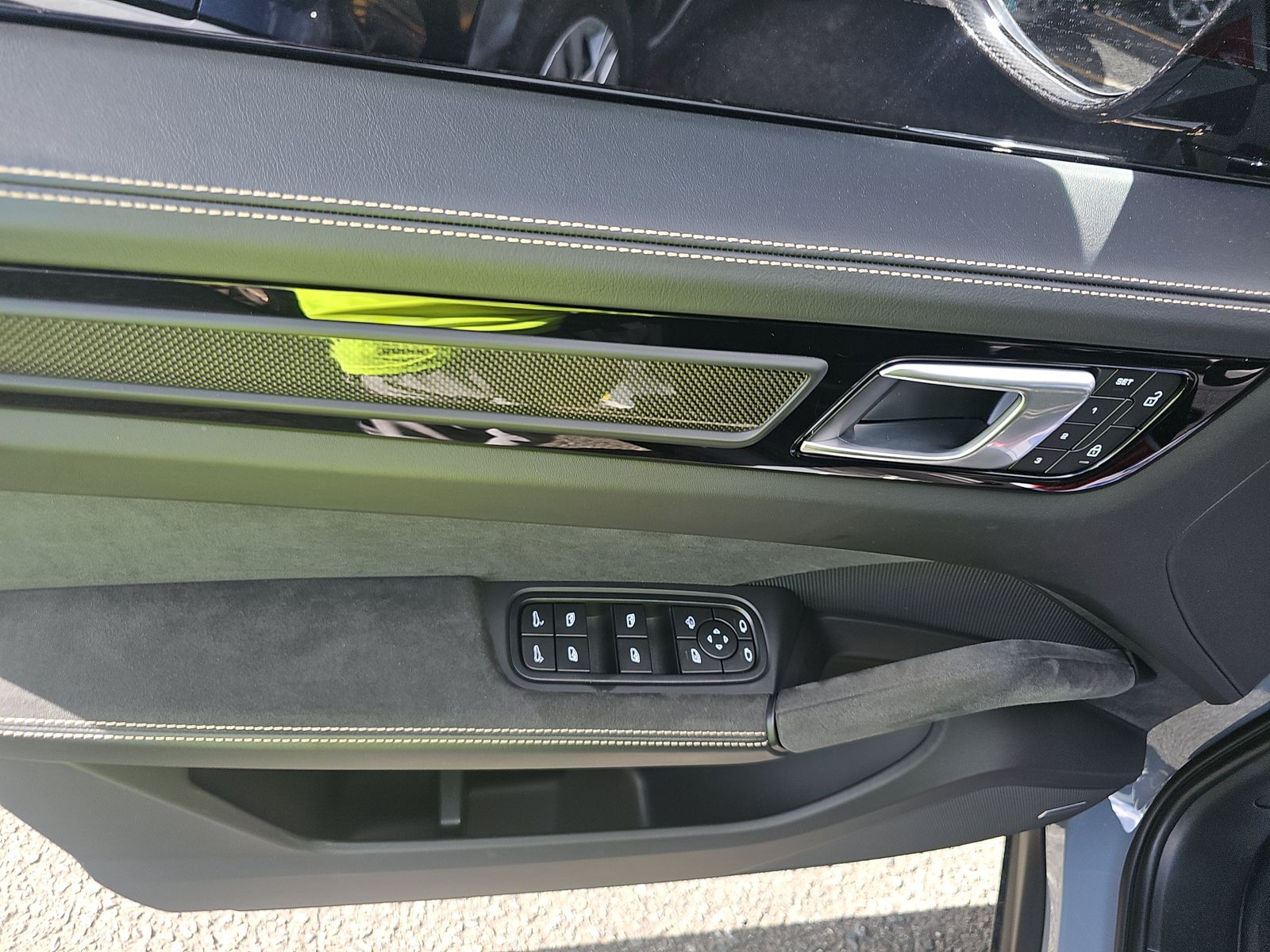 PORSCHE CAYENNE - 10