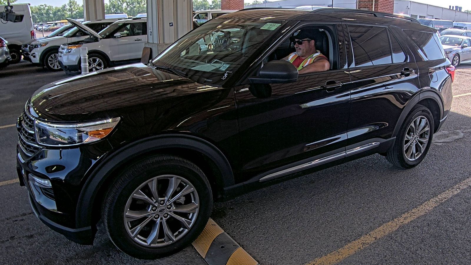 FORD EXPLORER - 1
