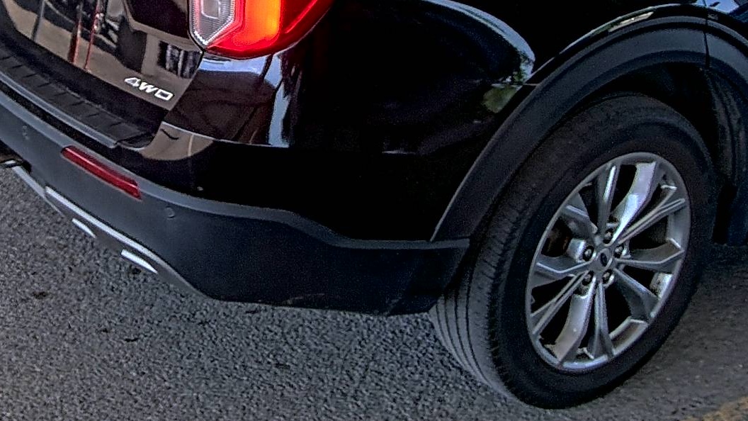 FORD EXPLORER - 10