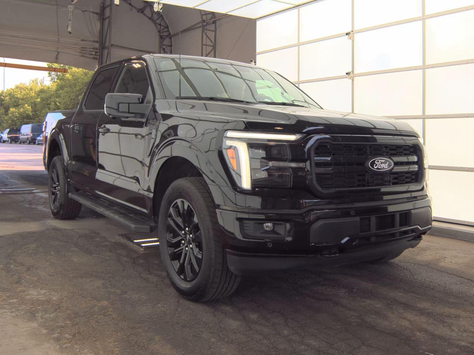 2025 Ford F-150 Lariat AWD