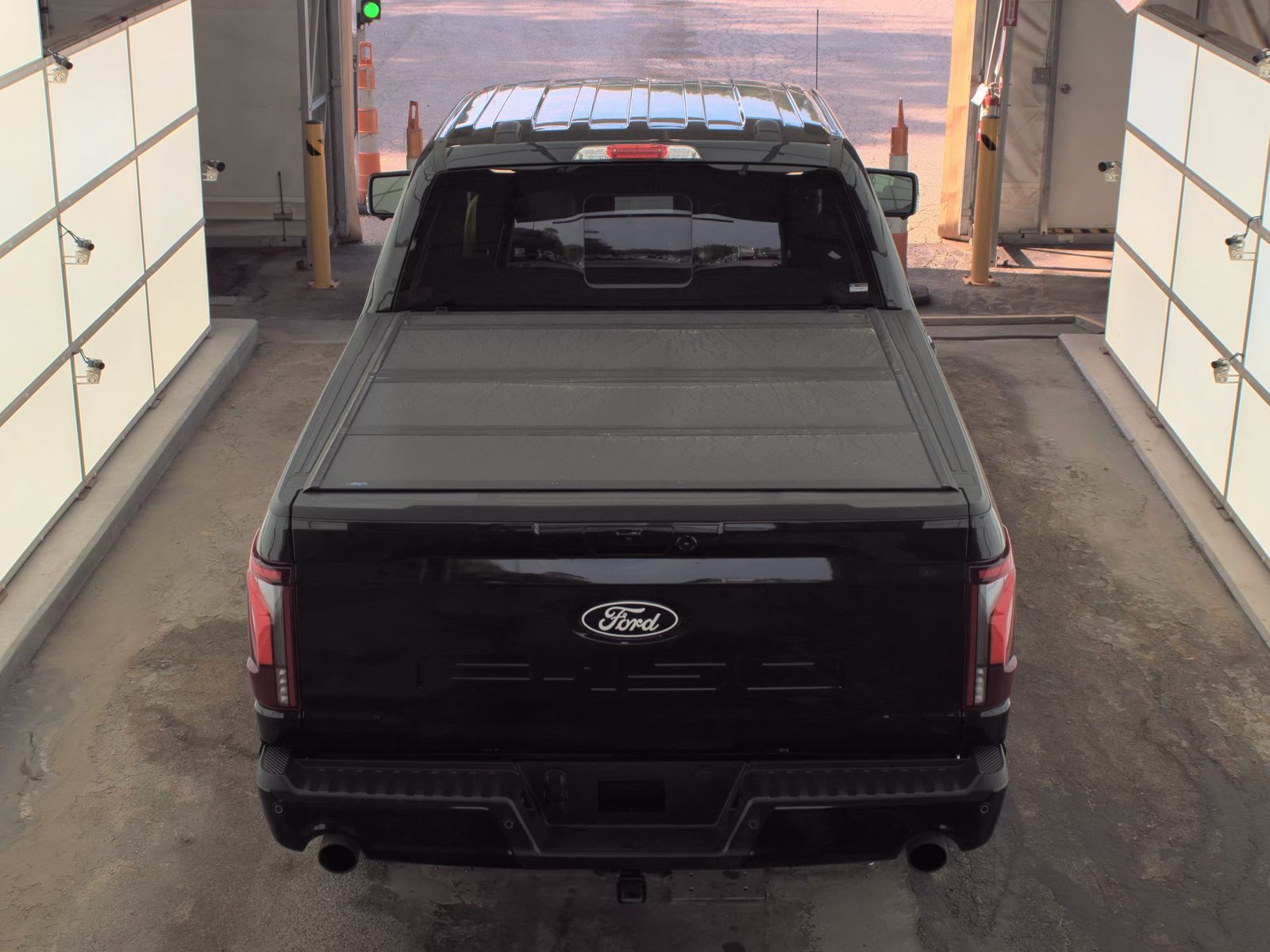 2025 Ford F-150 Lariat AWD