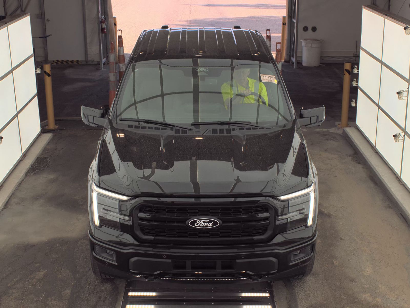 2025 Ford F-150 Lariat AWD