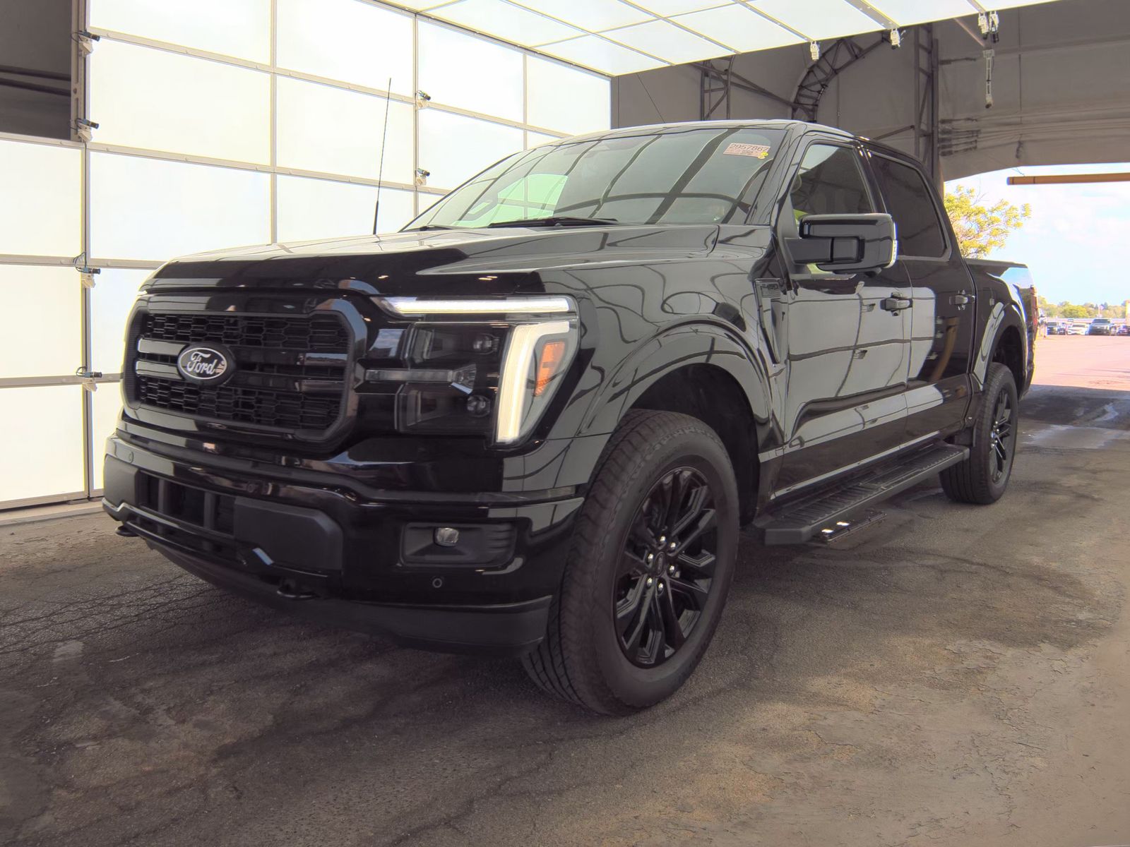 2025 Ford F-150 Lariat AWD