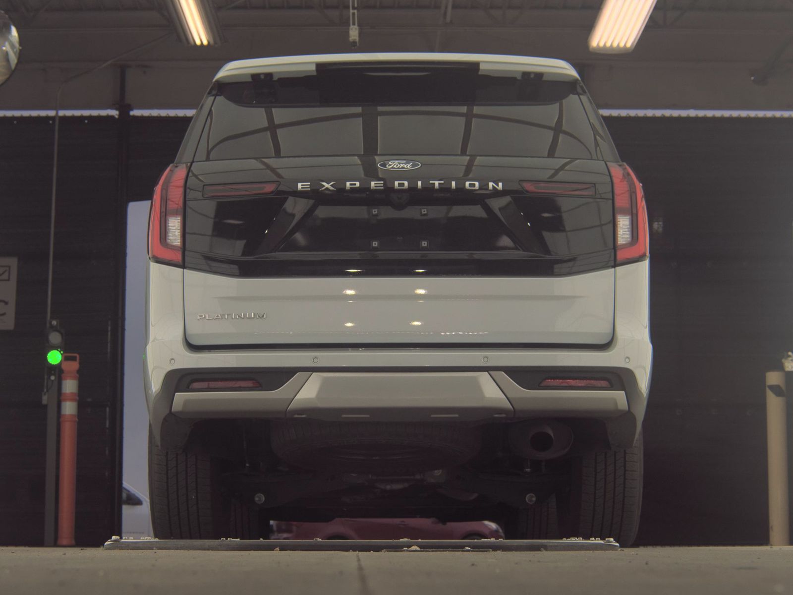 FORD EXPEDITION - 8