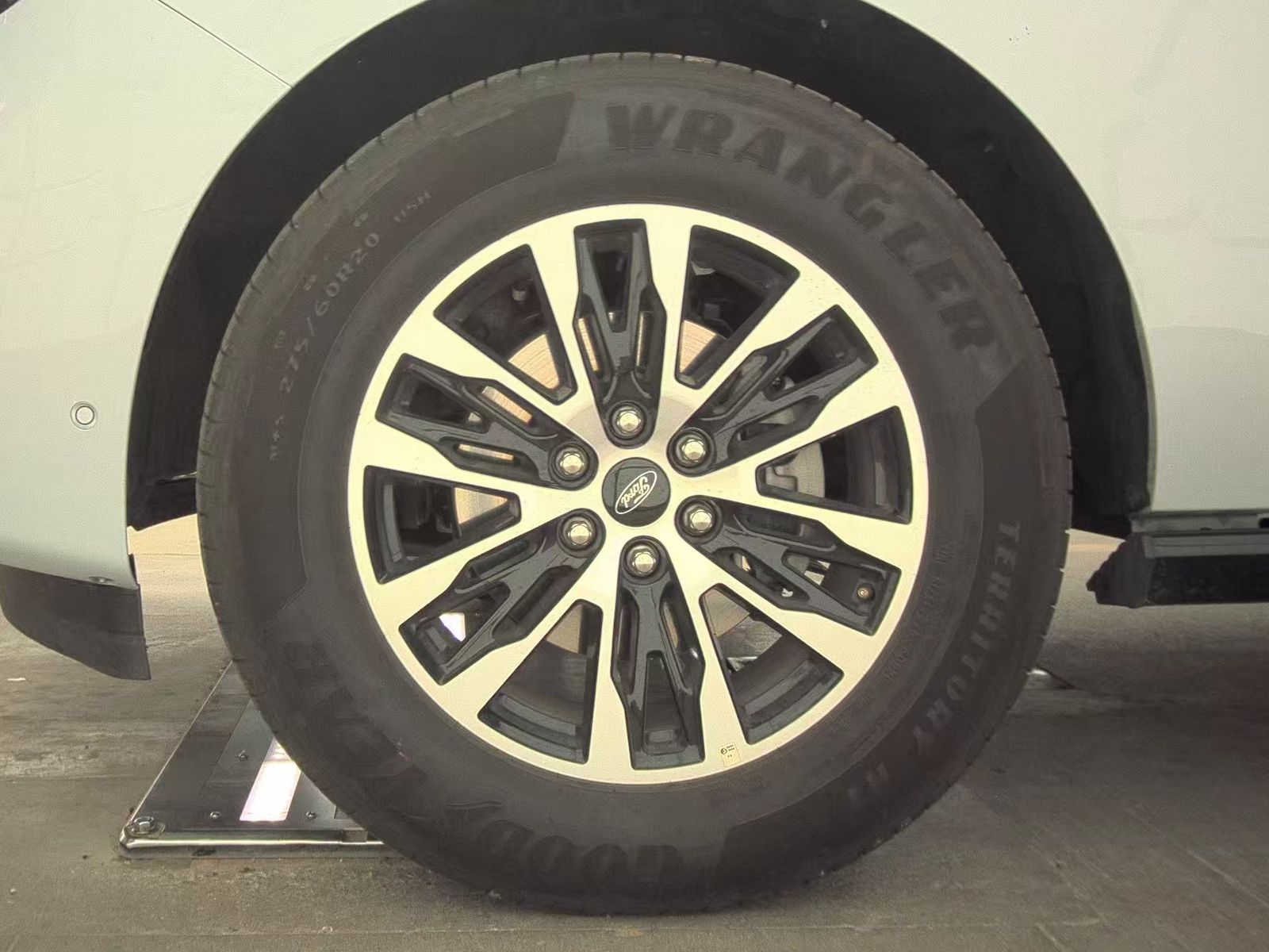FORD EXPEDITION - 10