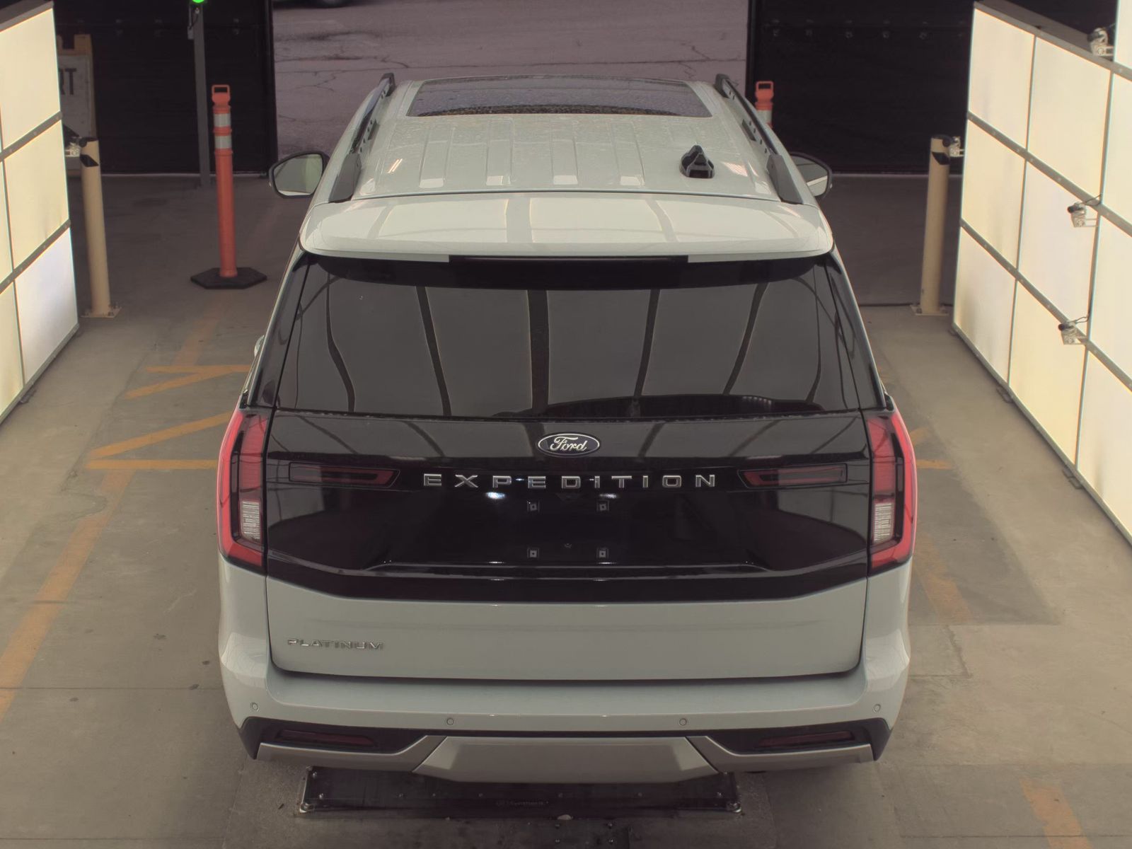 FORD EXPEDITION - 7