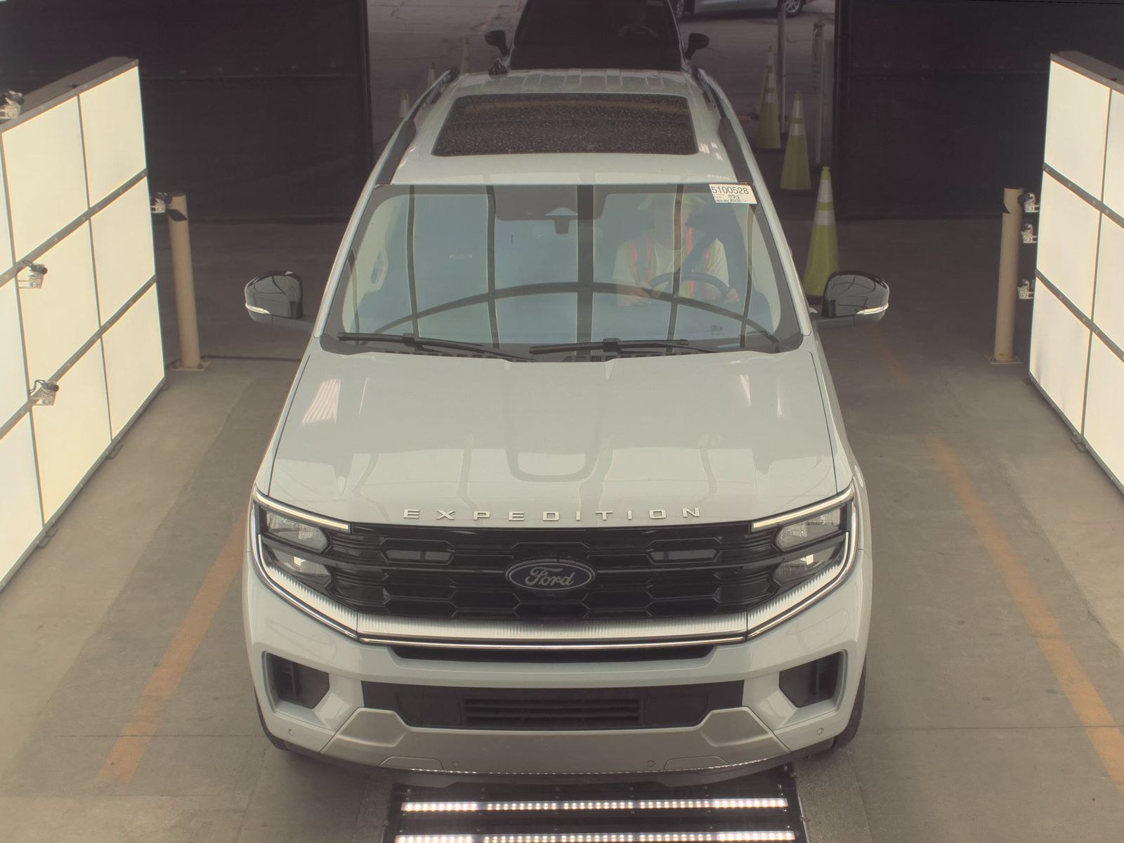 FORD EXPEDITION - 3