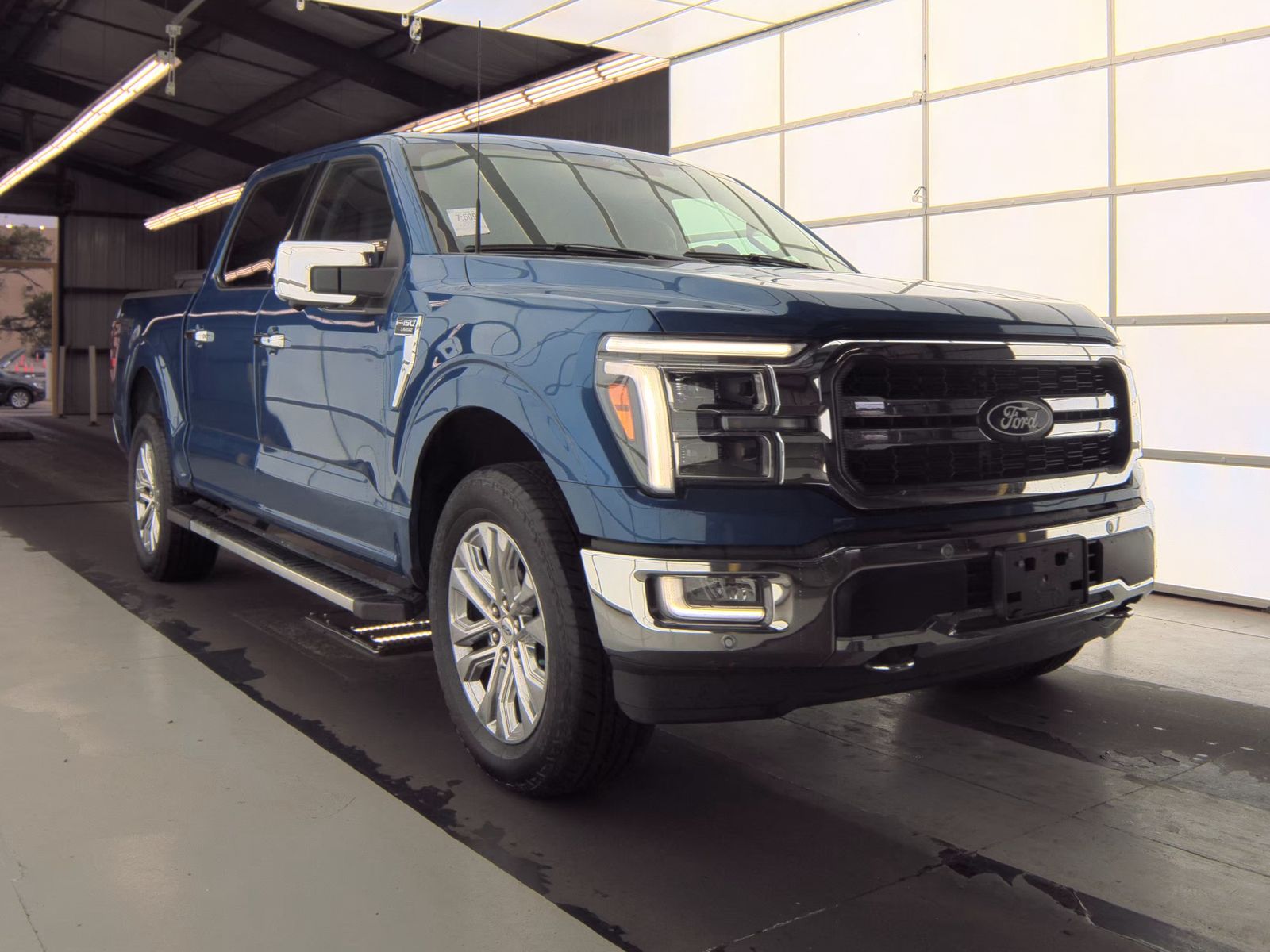 2024 Ford F-150 Lariat AWD