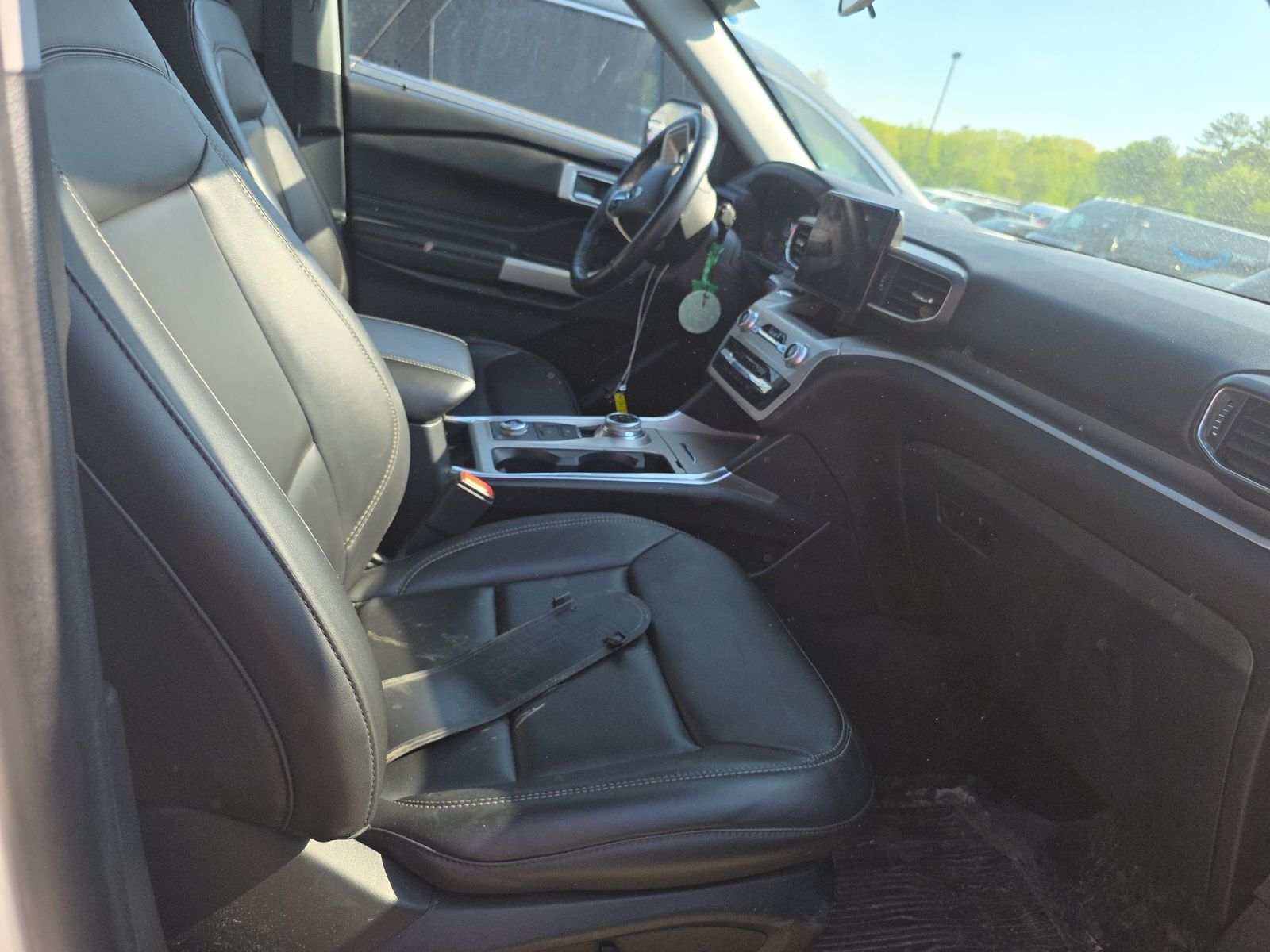 FORD EXPLORER - 9