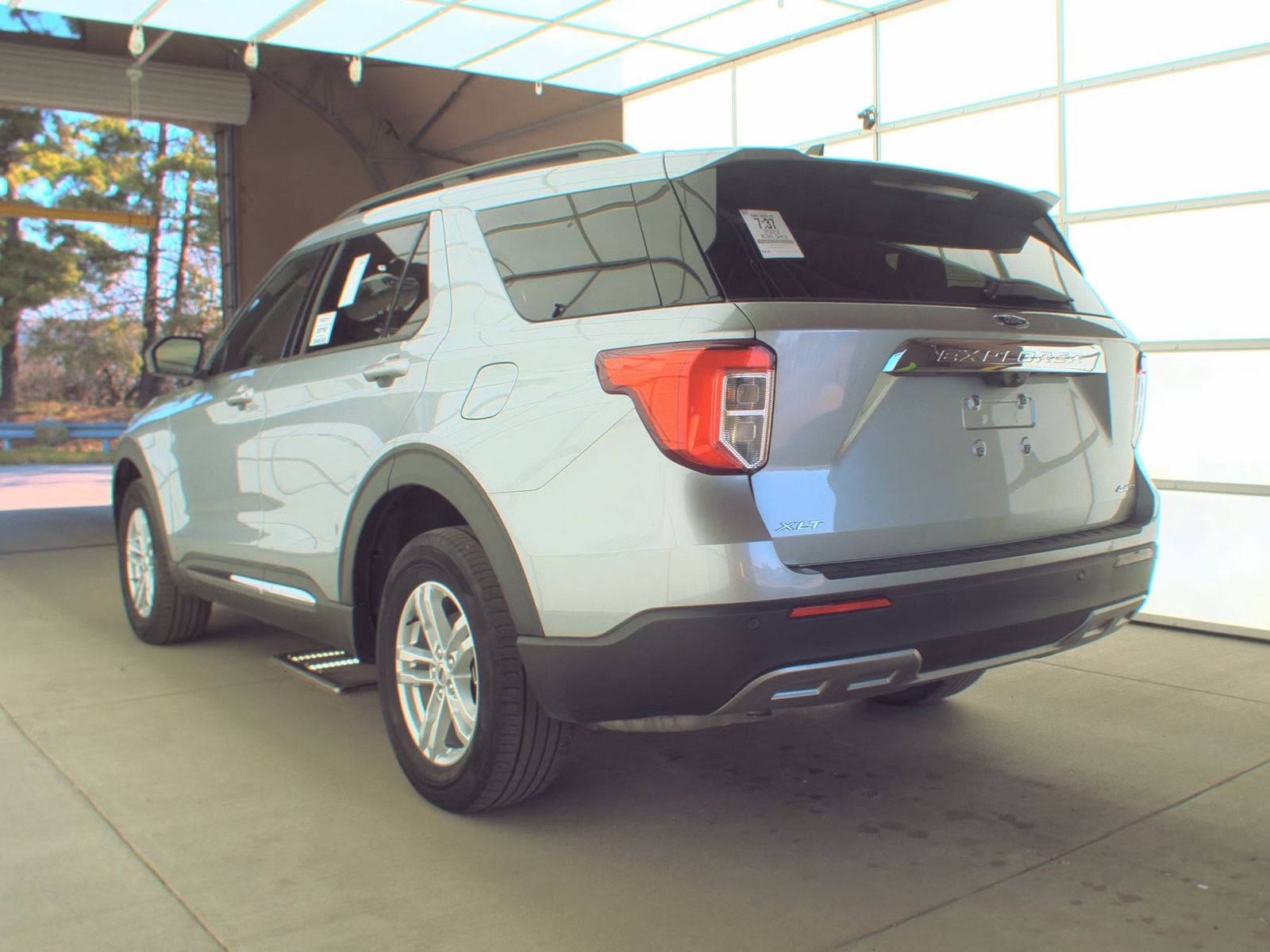 FORD EXPLORER - 9