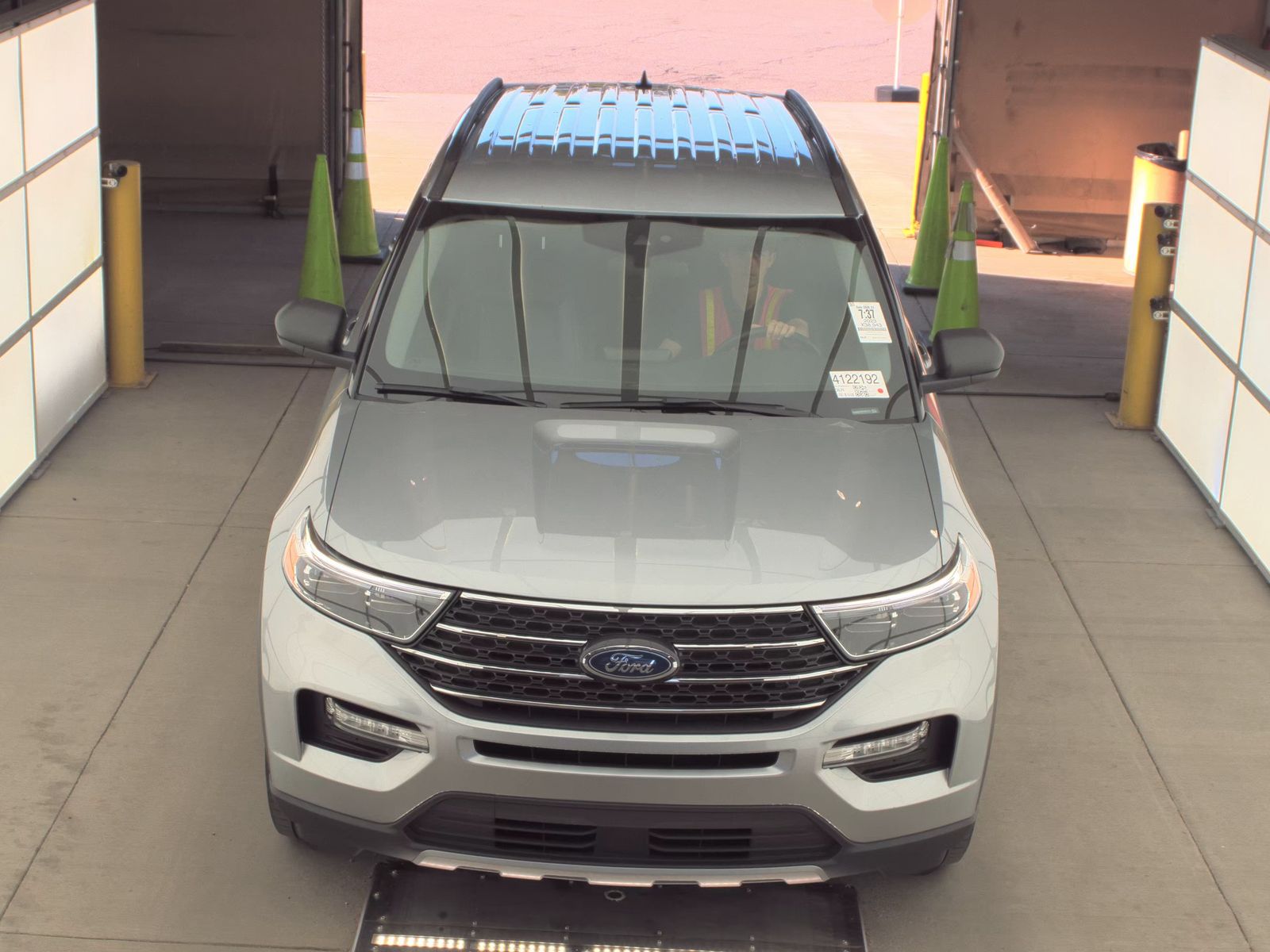 FORD EXPLORER - 3