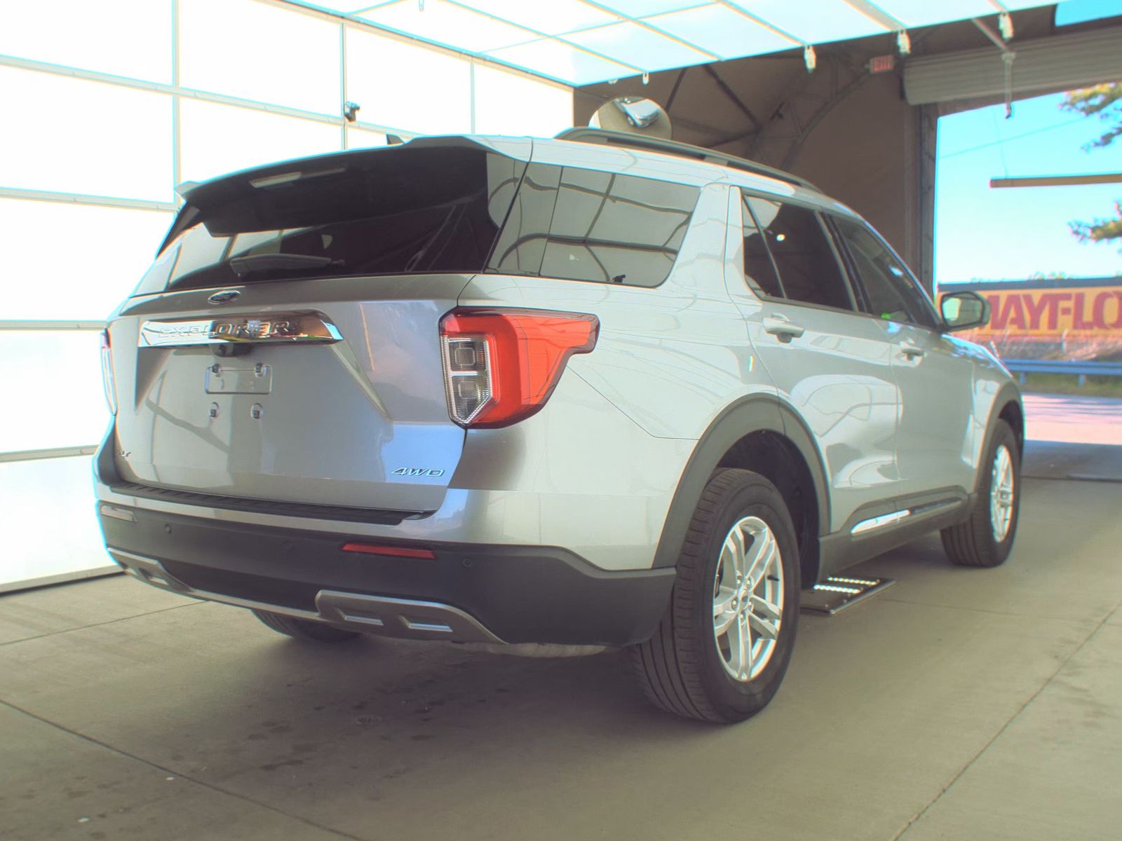 FORD EXPLORER - 6