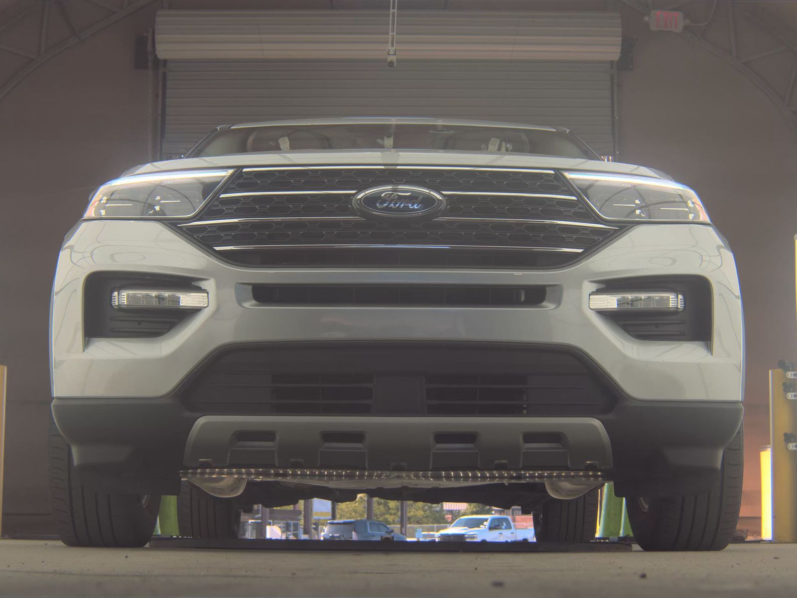 FORD EXPLORER - 4