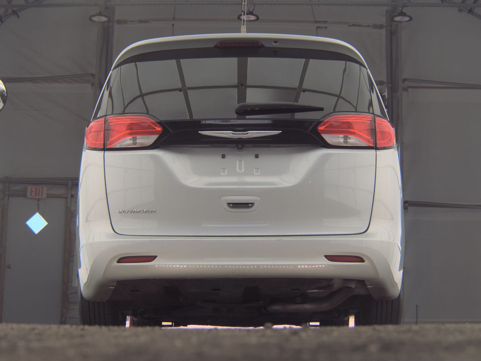 CHRYSLER VOYAGER - 8