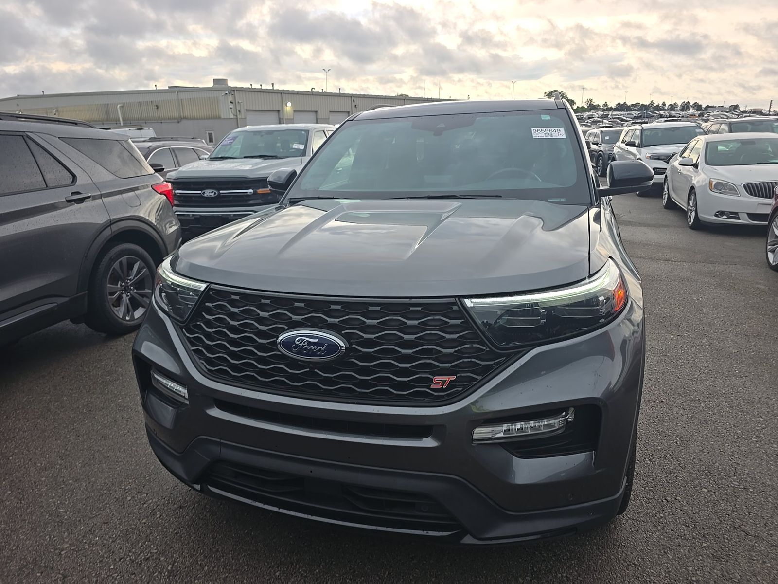 FORD EXPLORER - 3