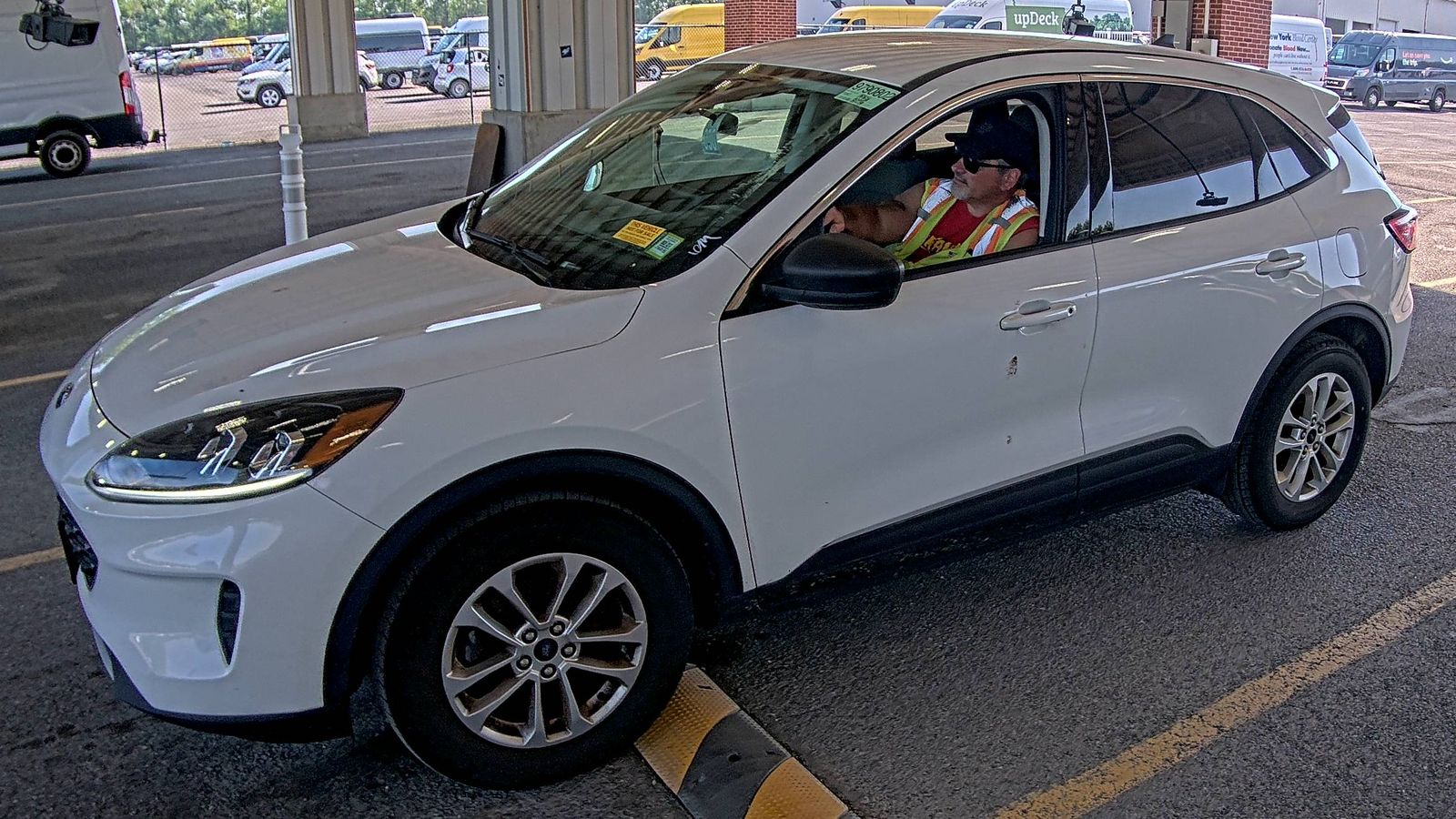 FORD ESCAPE - 1
