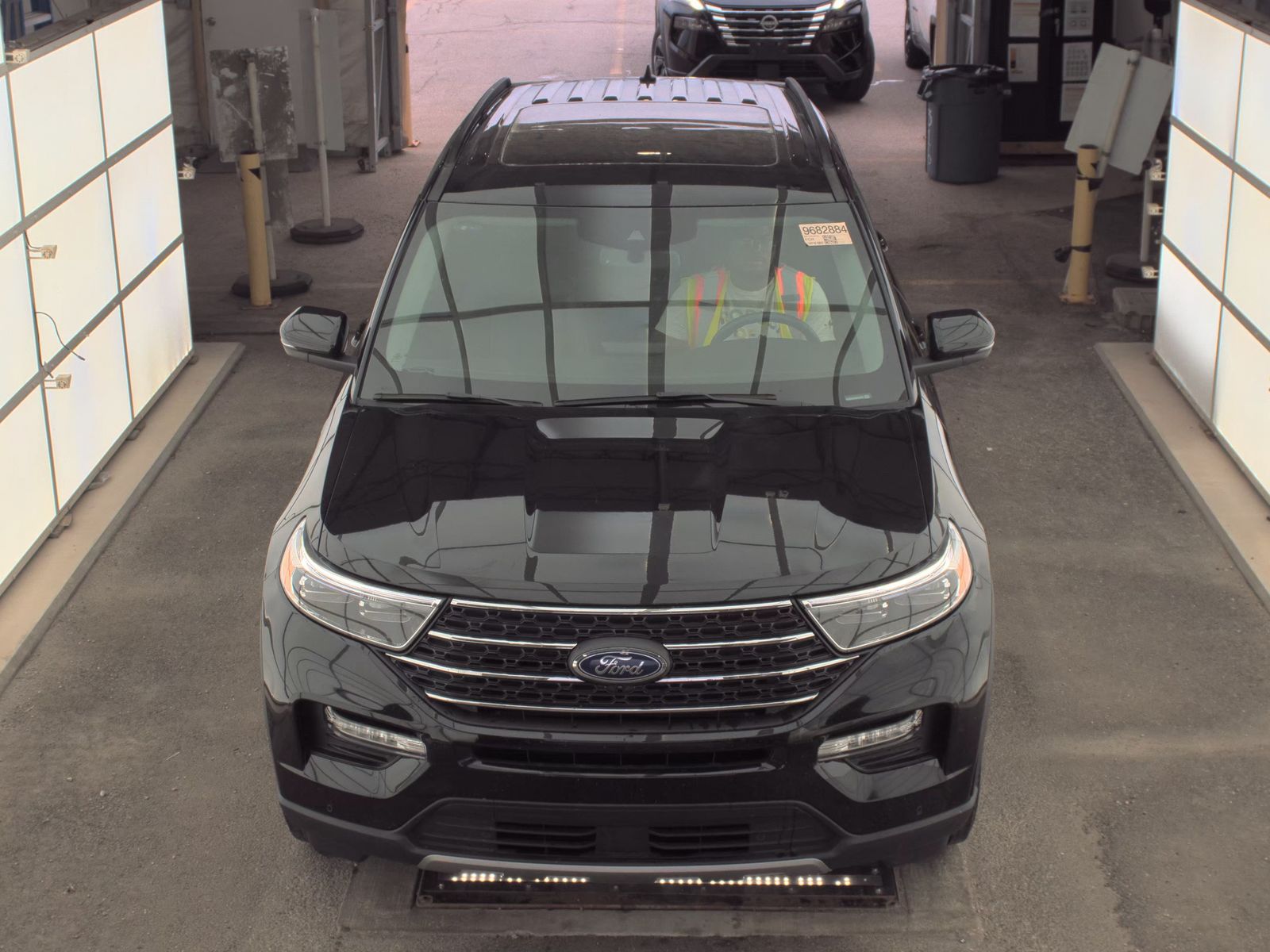 FORD EXPLORER - 3