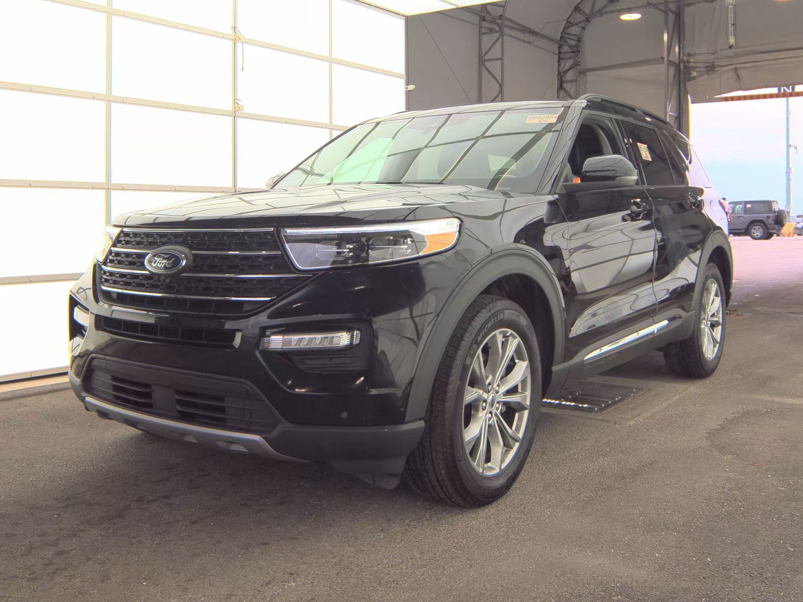 FORD EXPLORER - 1