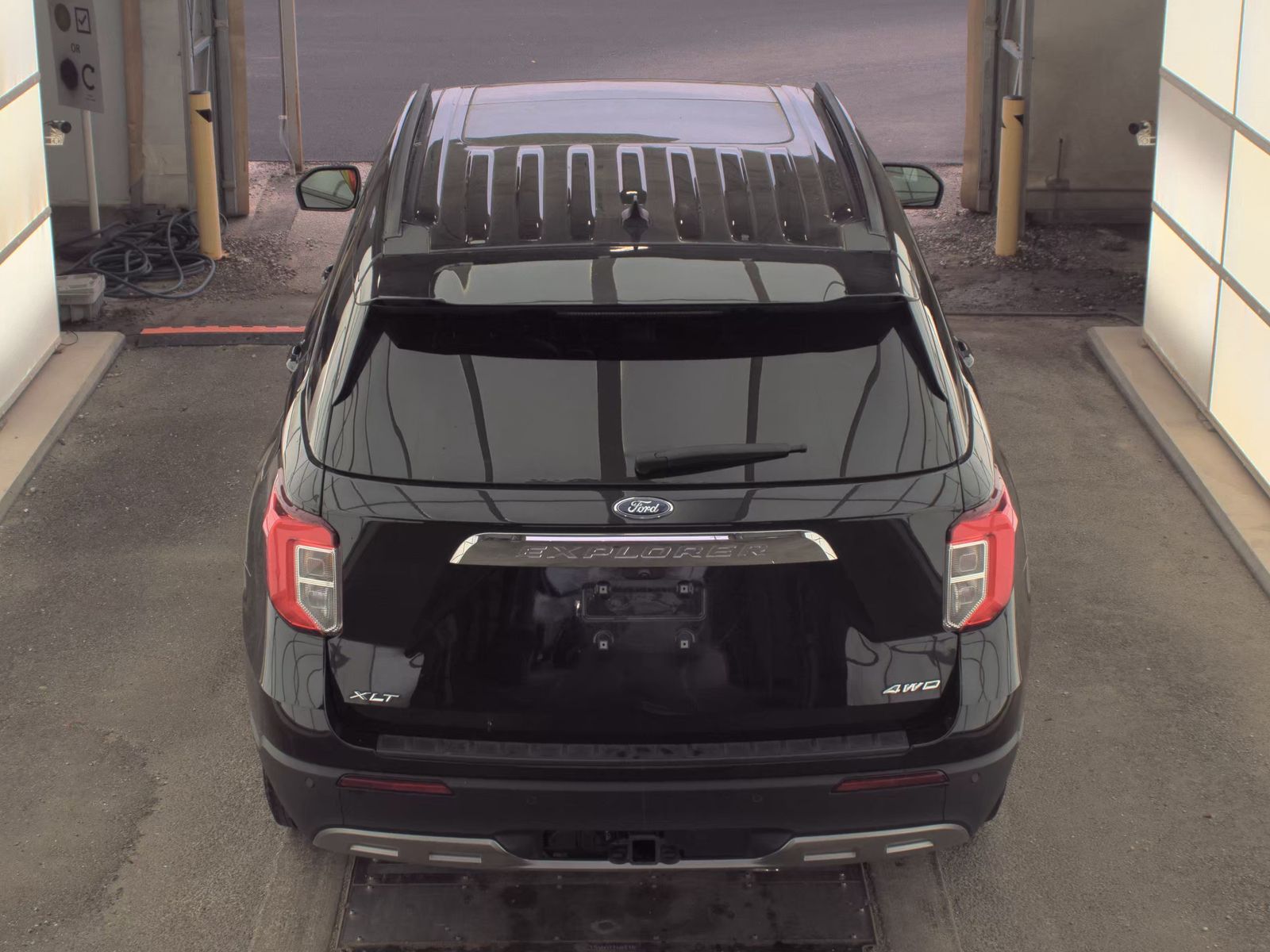 FORD EXPLORER - 7