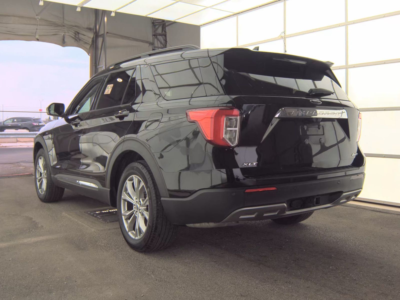 FORD EXPLORER - 9