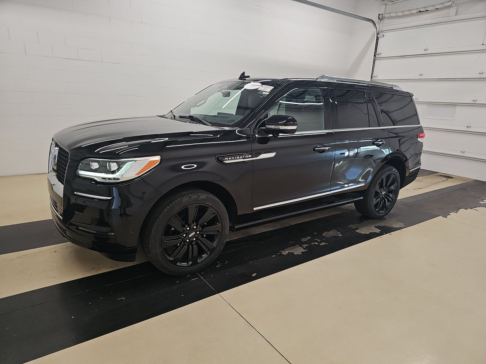 2023 Lincoln Navigator Reserve 4WD's photo