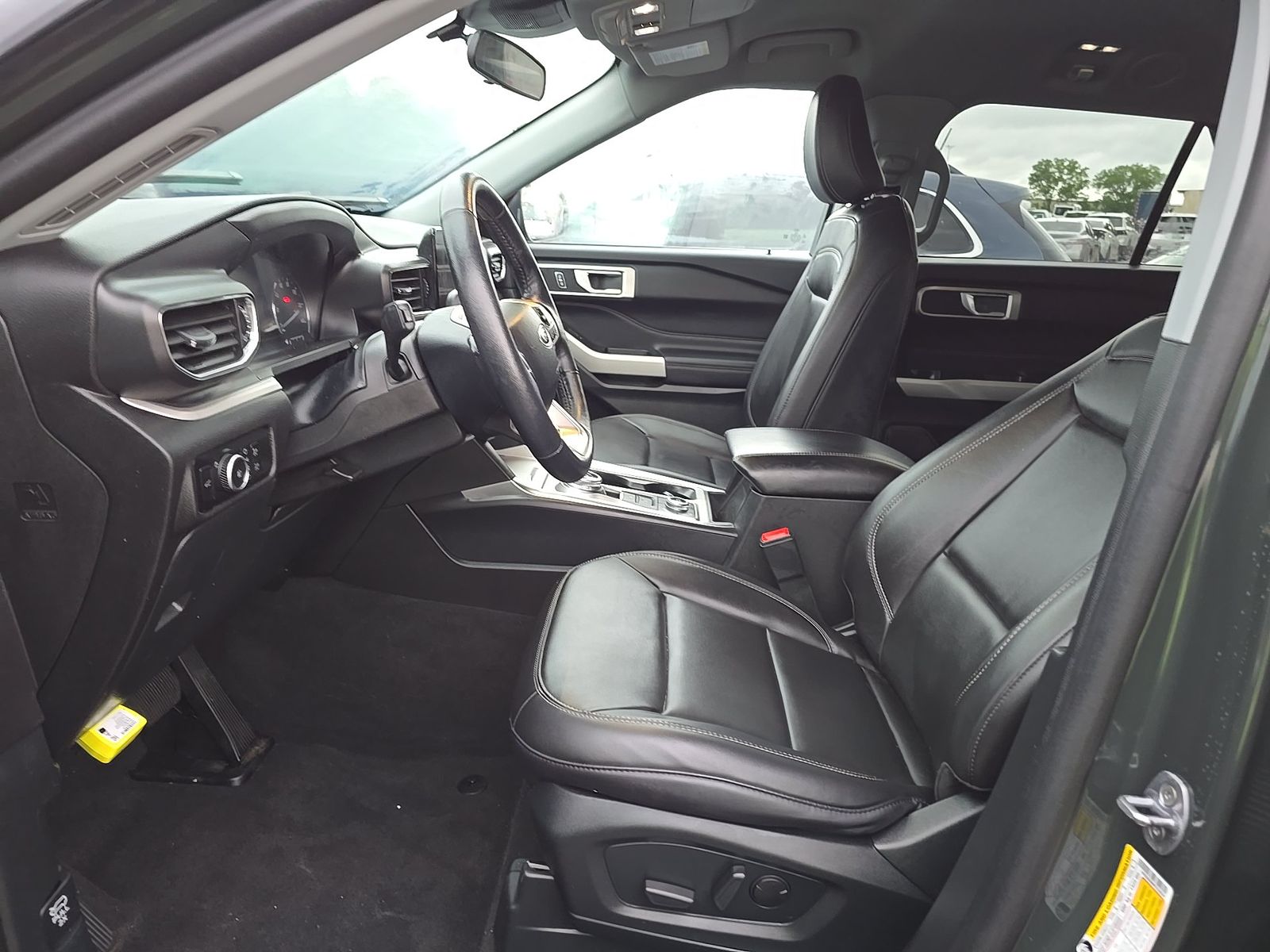 FORD EXPLORER - 8