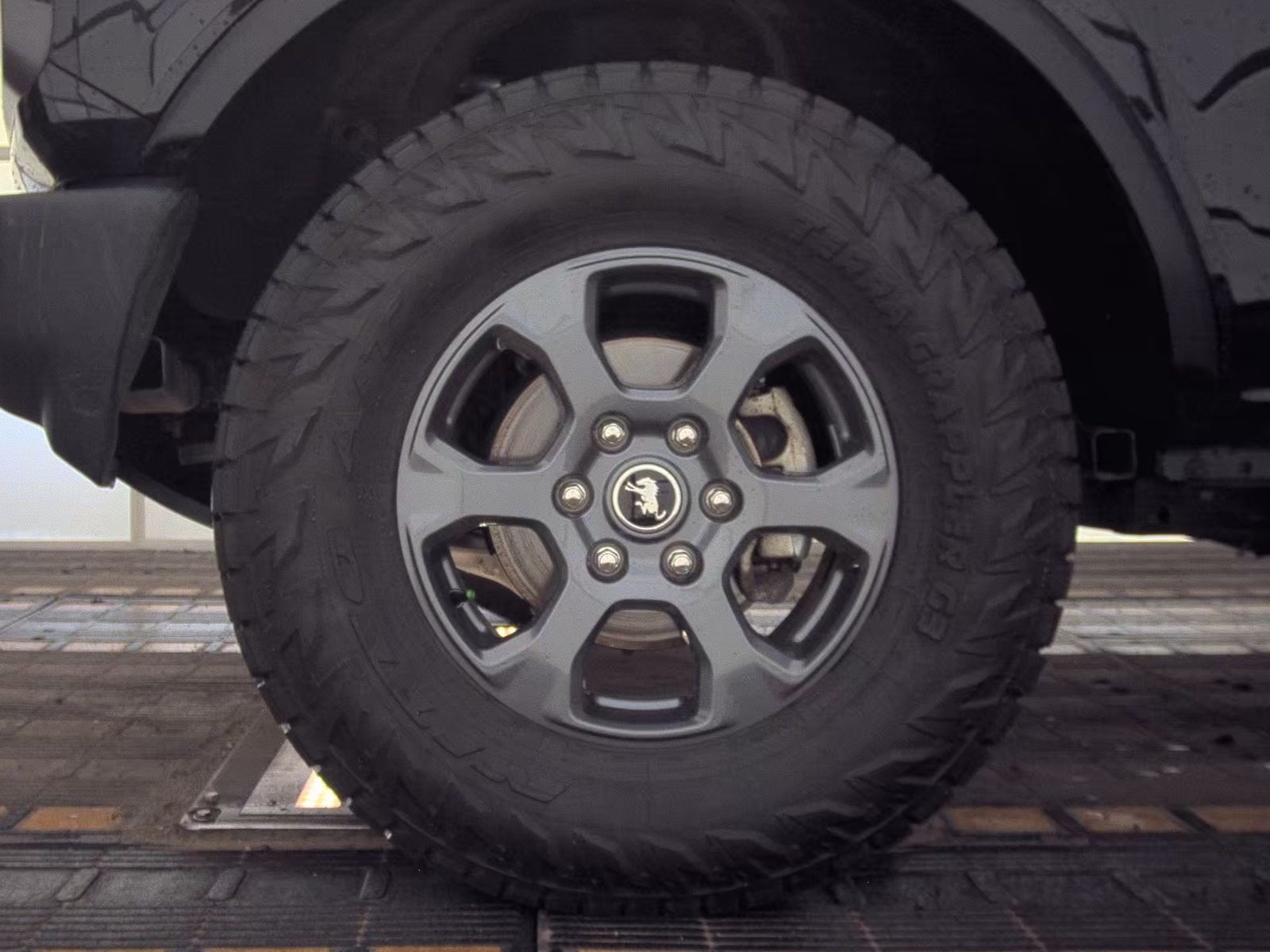 FORD BRONCO - 10