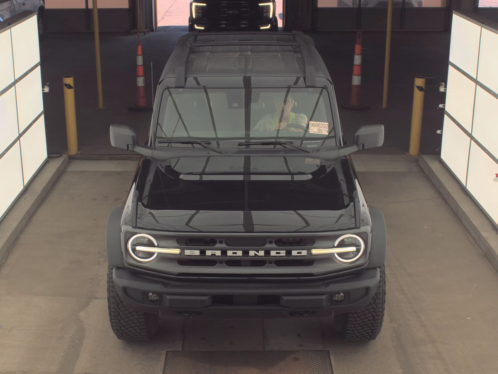 FORD BRONCO - 3