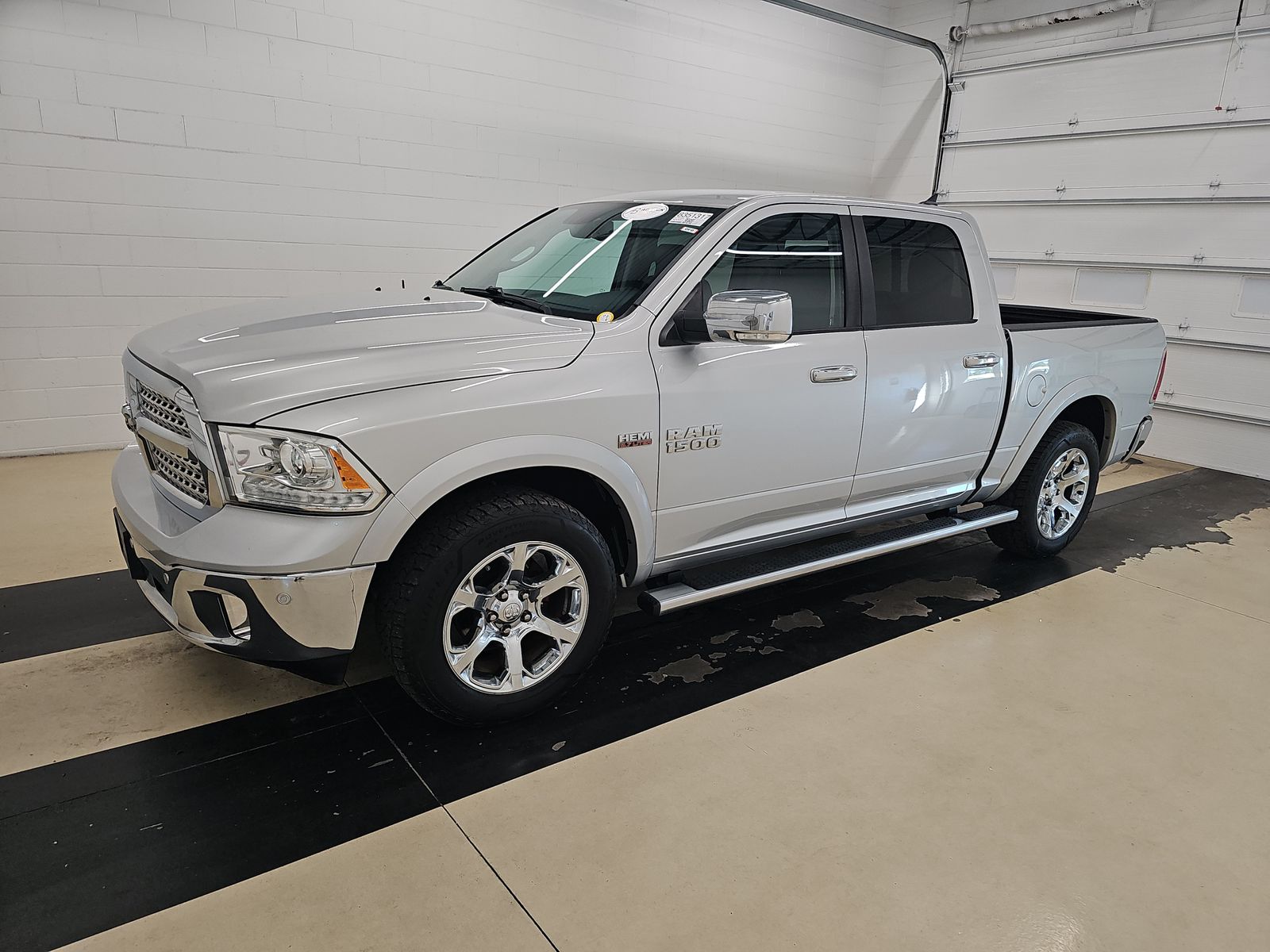 2017 RAM 1500 Laramie 4x4 Crew Cab 5'7's photo